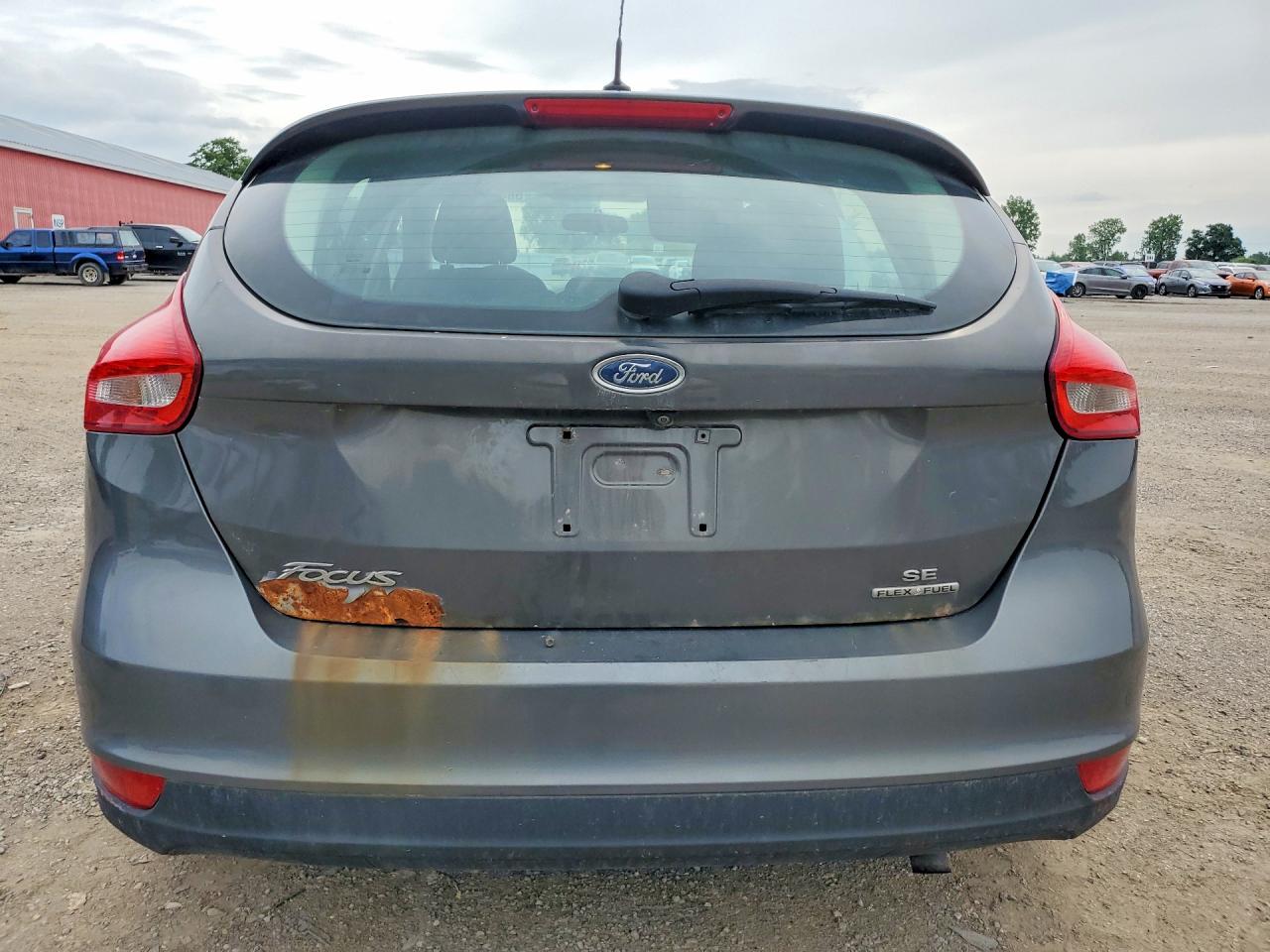 2015 Ford Focus Se Gray vin: 1FADP3K28FL351815