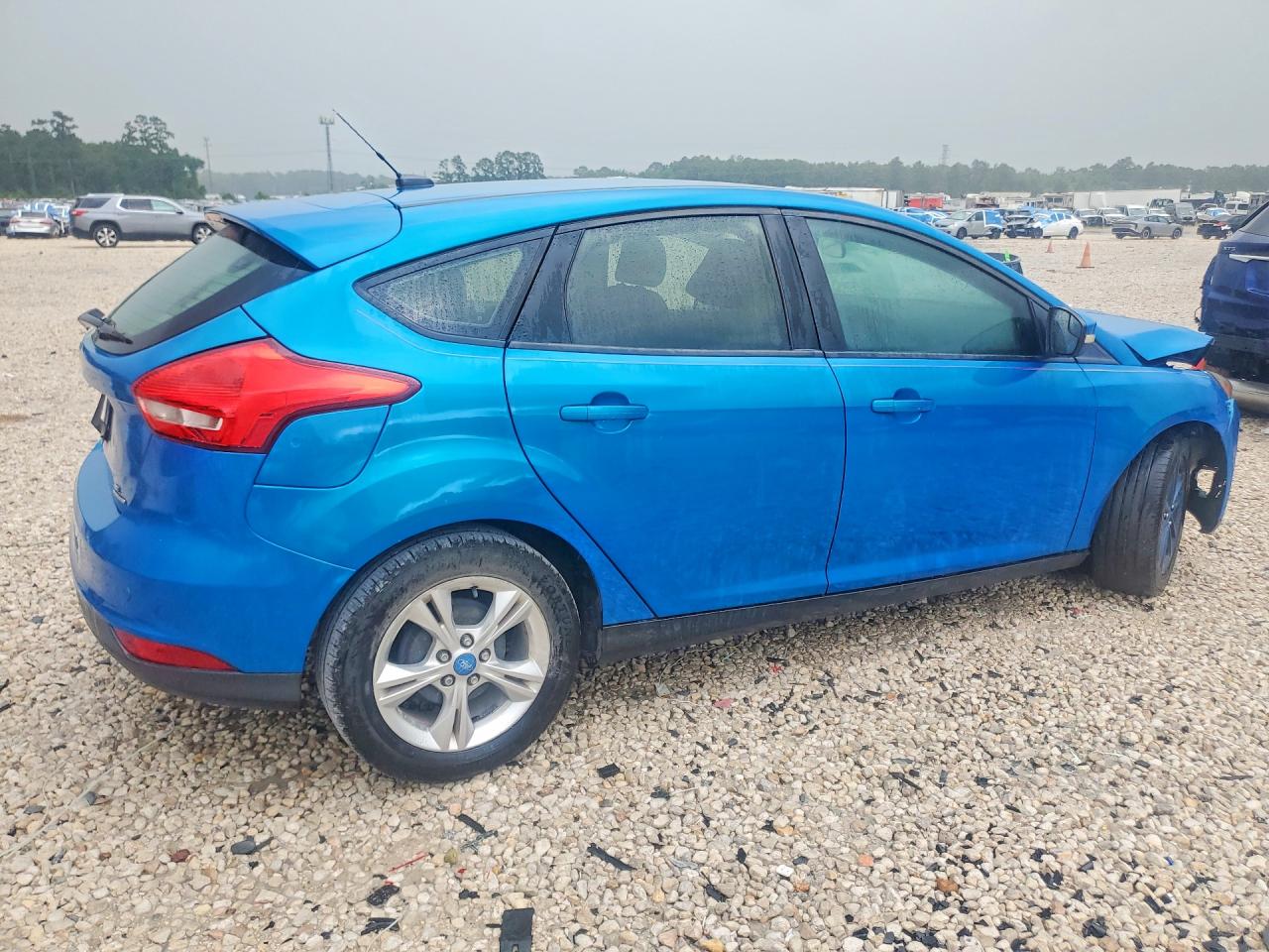 2015 Ford Focus Se Blue vin: 1FADP3K28FL354620