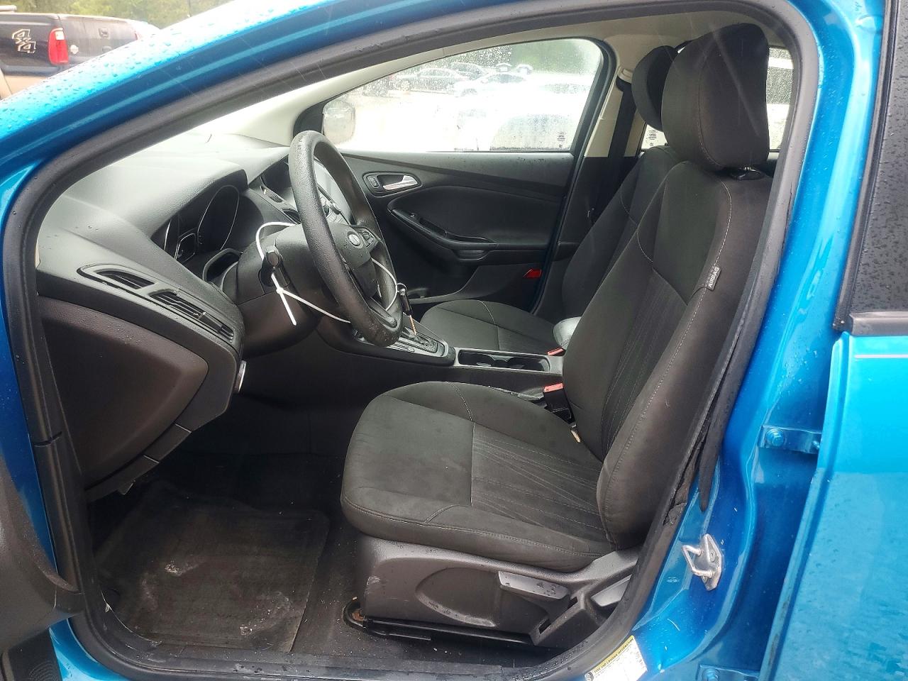 2015 Ford Focus Se Blue vin: 1FADP3K28FL354620