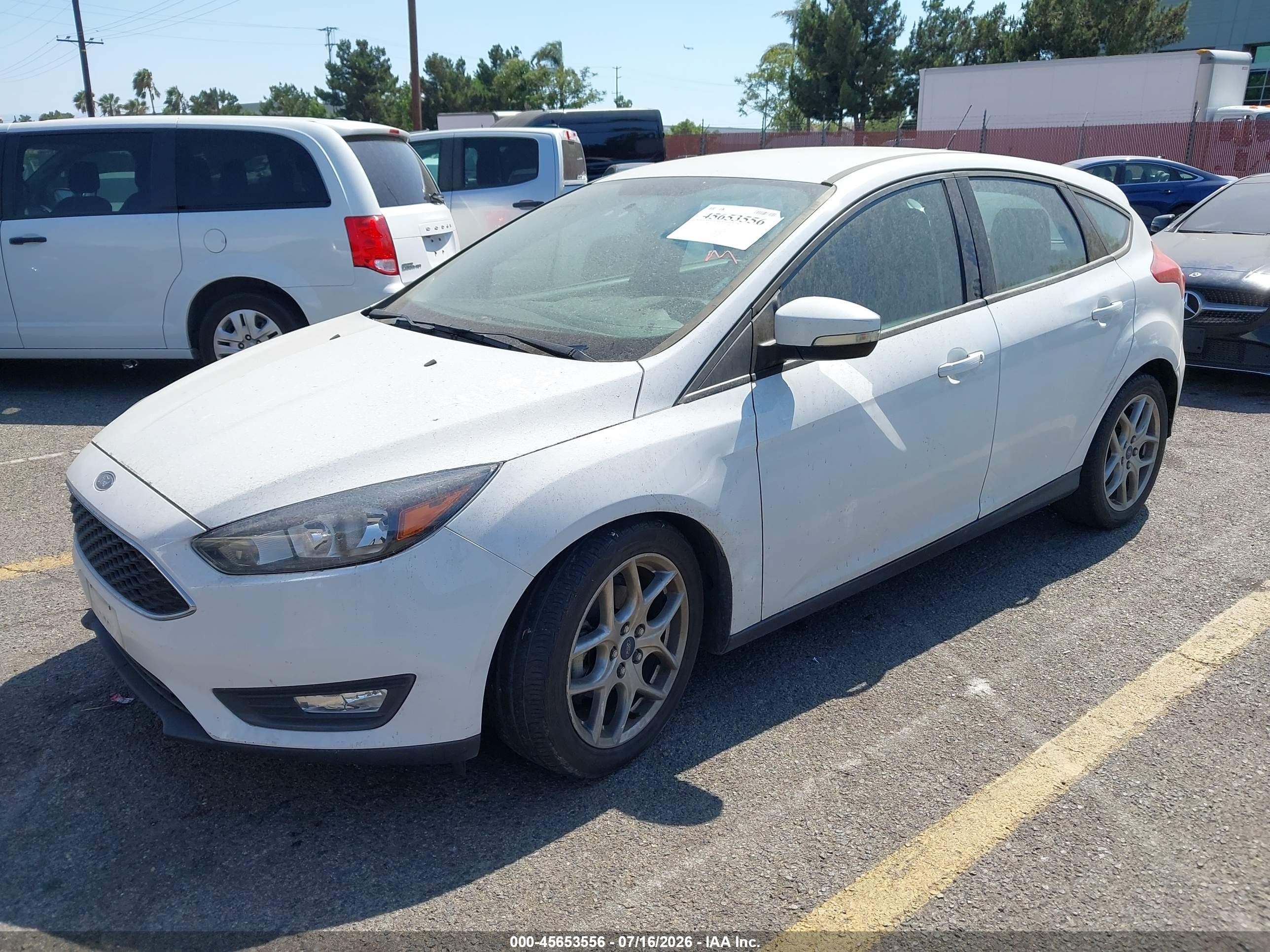 2015 Ford Focus Se White vin: 1FADP3K28FL385866