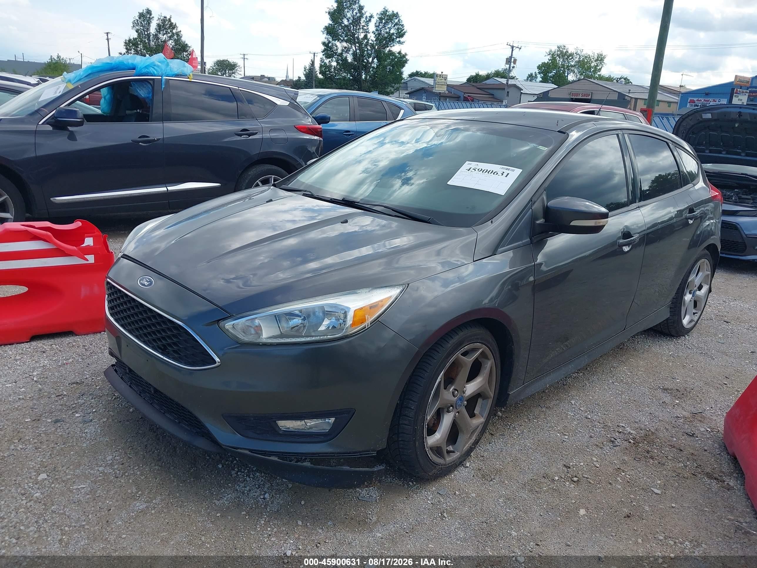 2015 Ford Focus Se Silver vin: 1FADP3K28FL386709