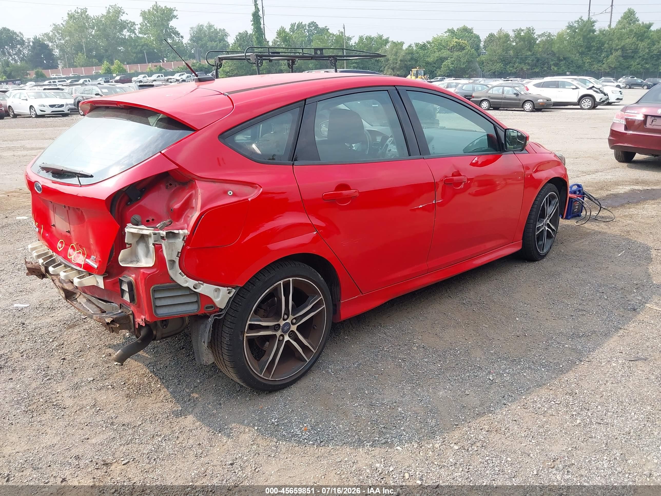 2016 Ford Focus Se Red vin: 1FADP3K28GL229361