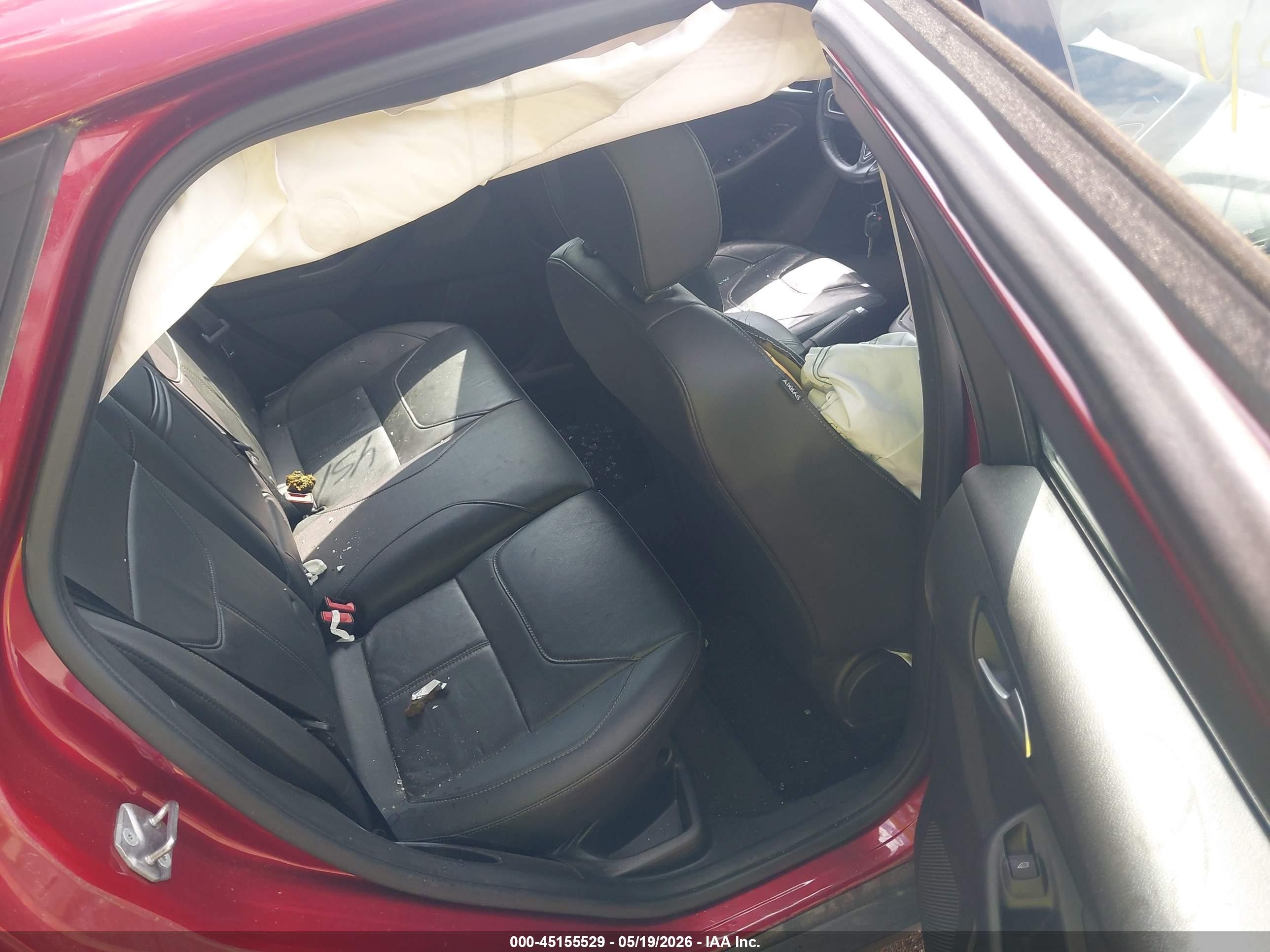 2016 Ford Focus Se Red vin: 1FADP3K28GL242398
