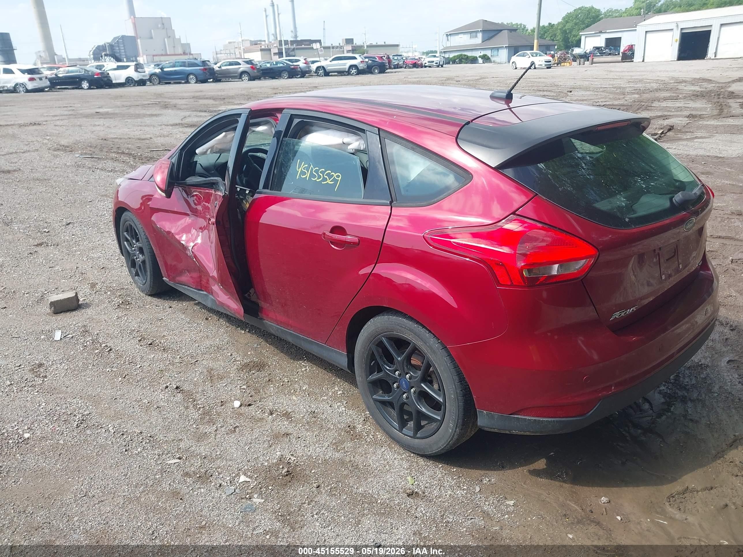 2016 Ford Focus Se Red vin: 1FADP3K28GL242398