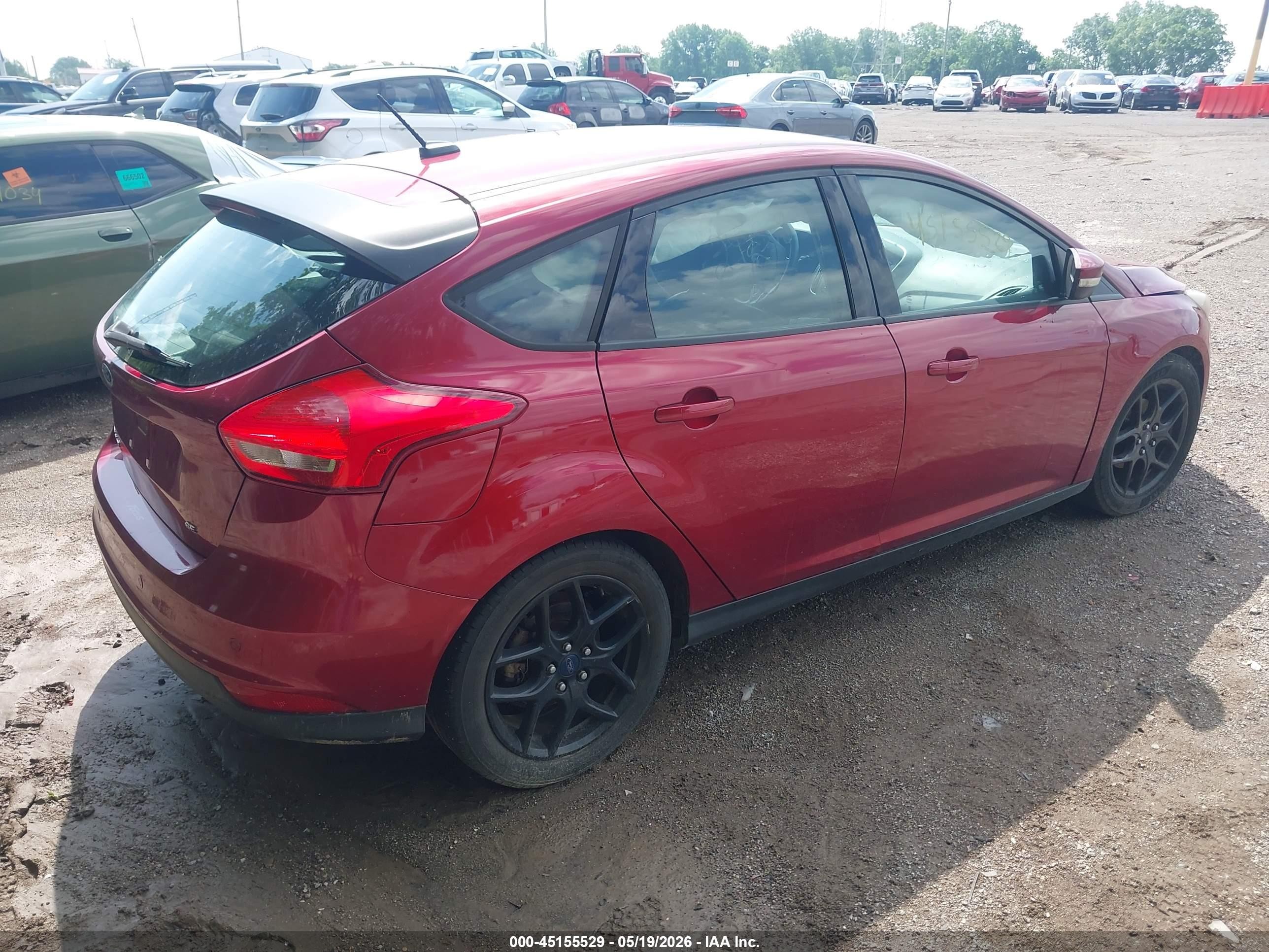 2016 Ford Focus Se Red vin: 1FADP3K28GL242398