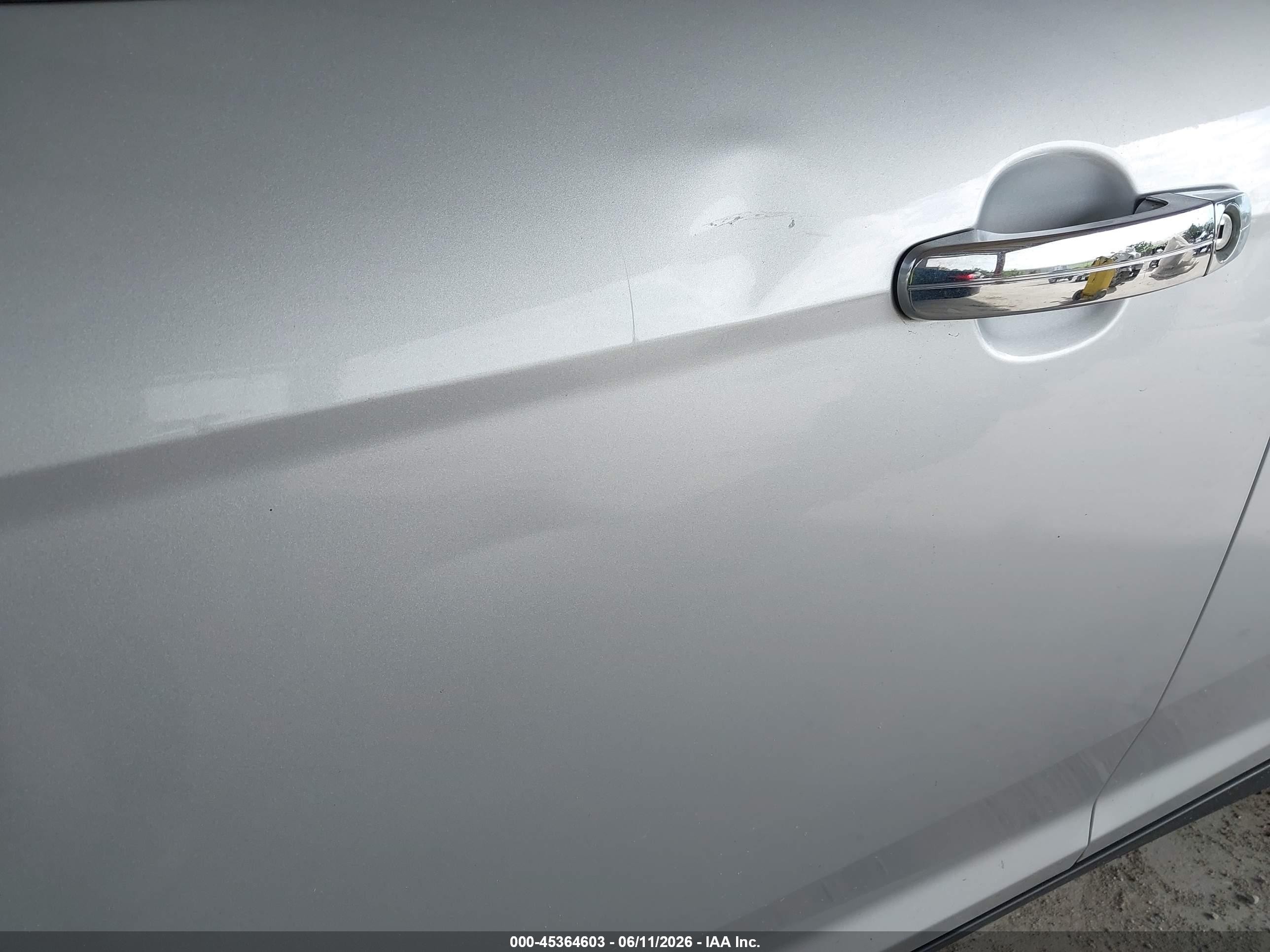 2016 Ford Focus Se Серебряный vin: 1FADP3K28GL283498