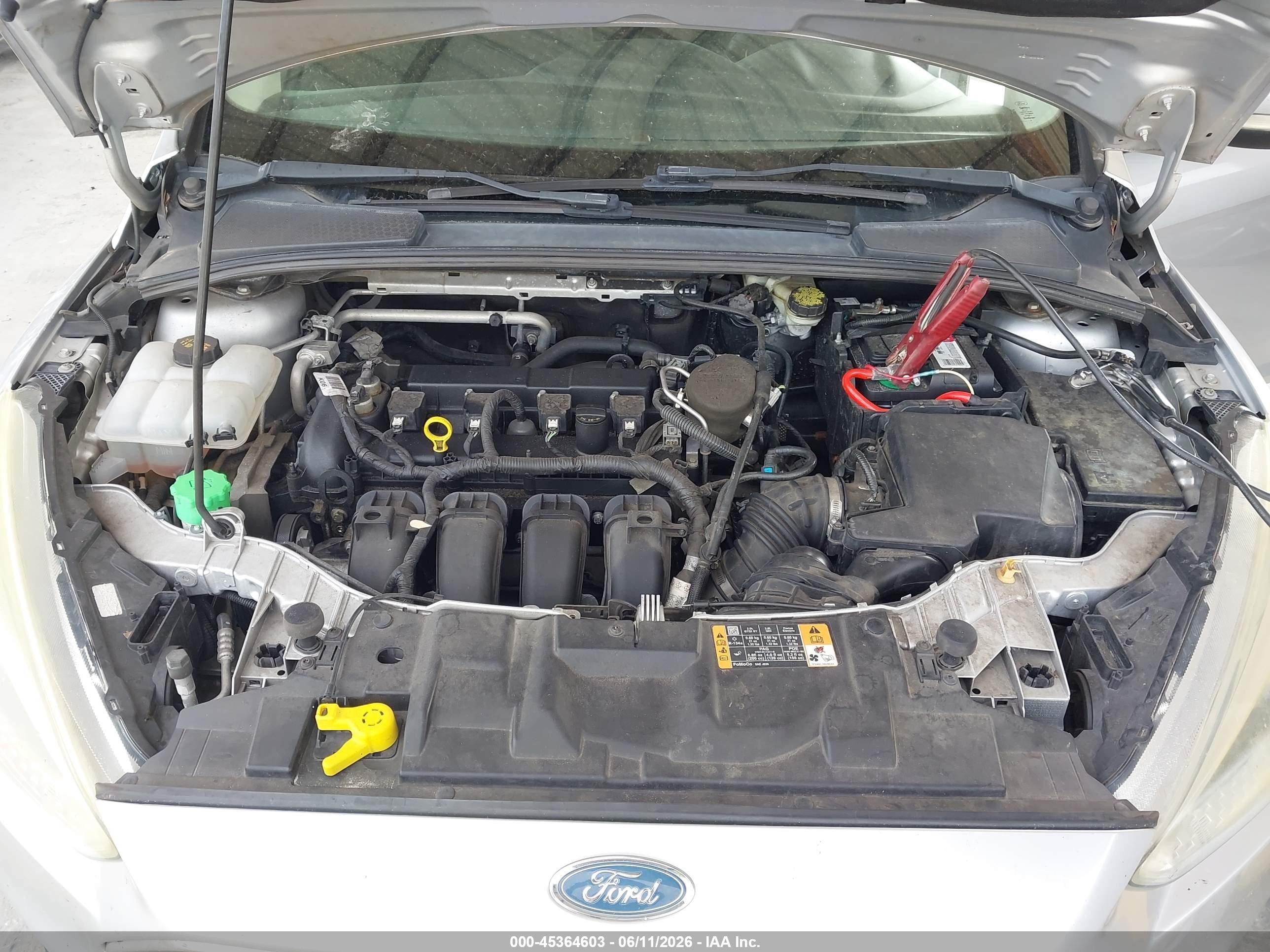 2016 Ford Focus Se Серебряный vin: 1FADP3K28GL283498