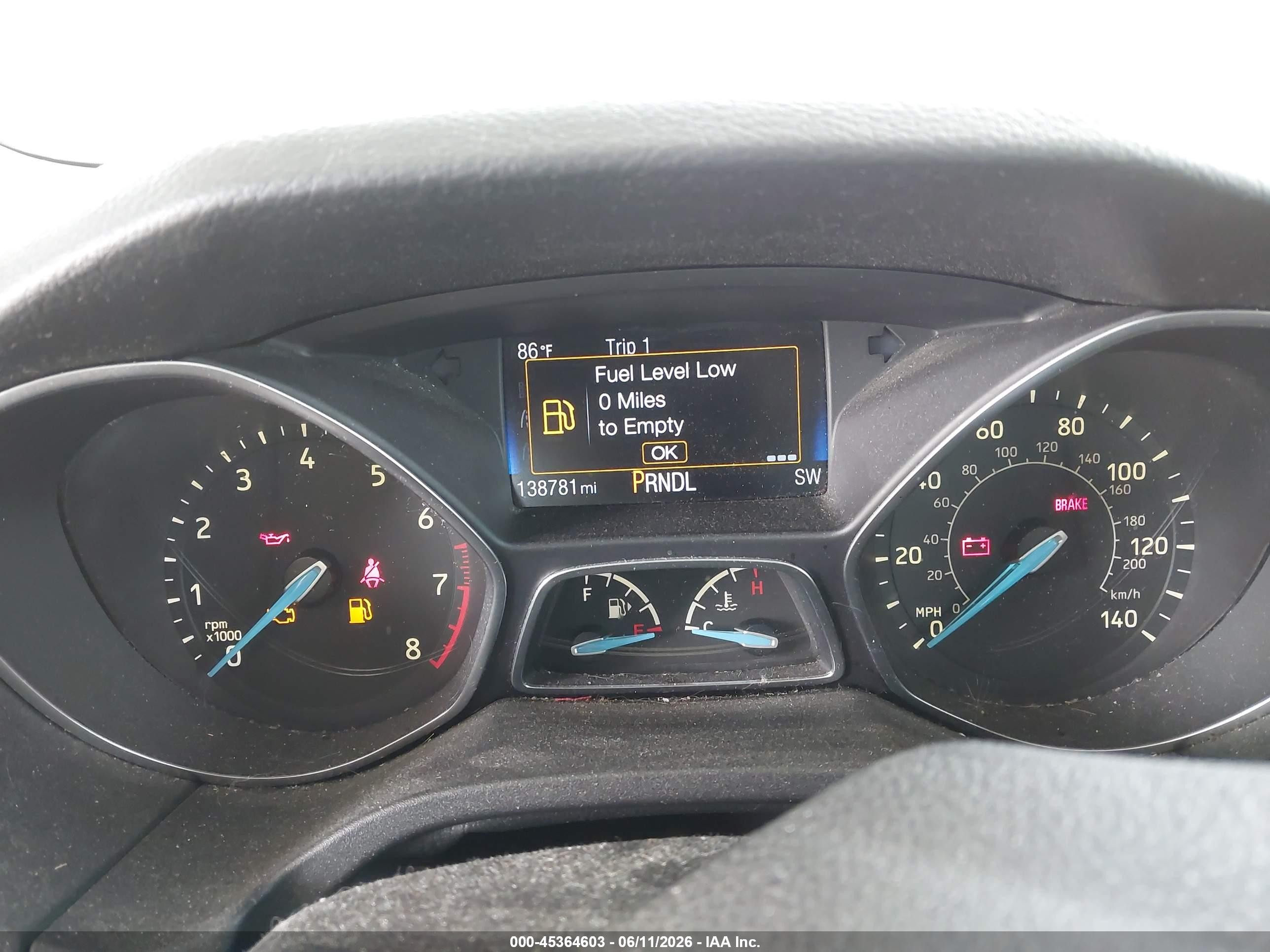 2016 Ford Focus Se Серебряный vin: 1FADP3K28GL283498