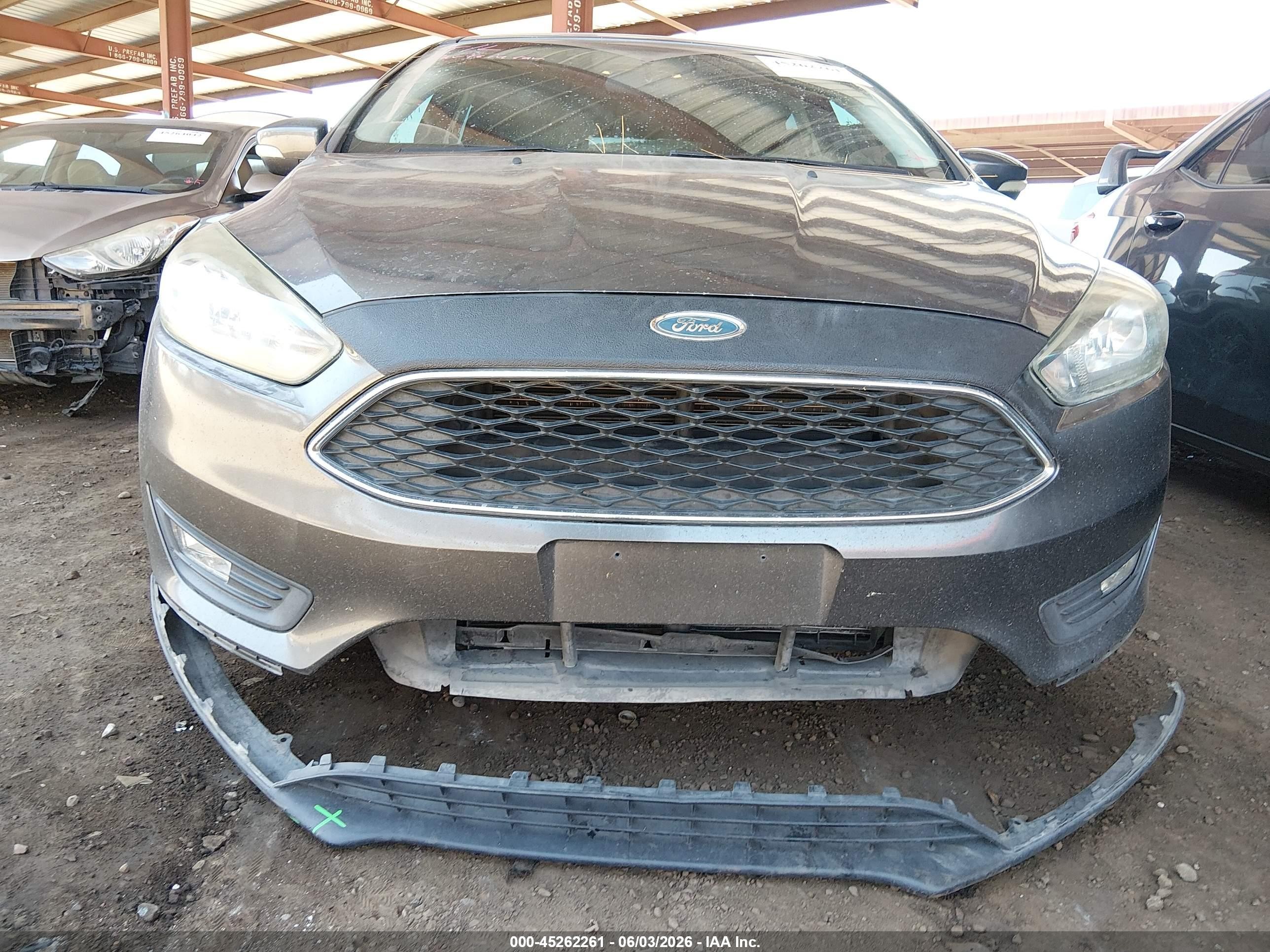 2016 Ford Focus Se Gray vin: 1FADP3K28GL340346