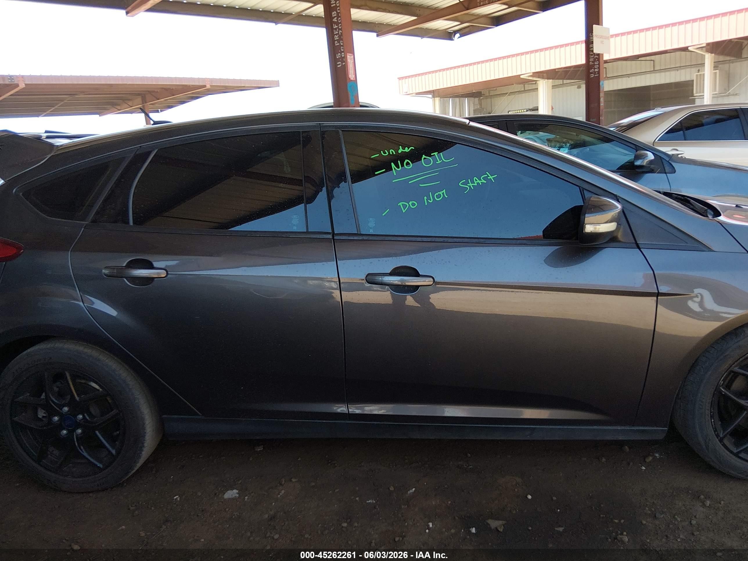 2016 Ford Focus Se Gray vin: 1FADP3K28GL340346
