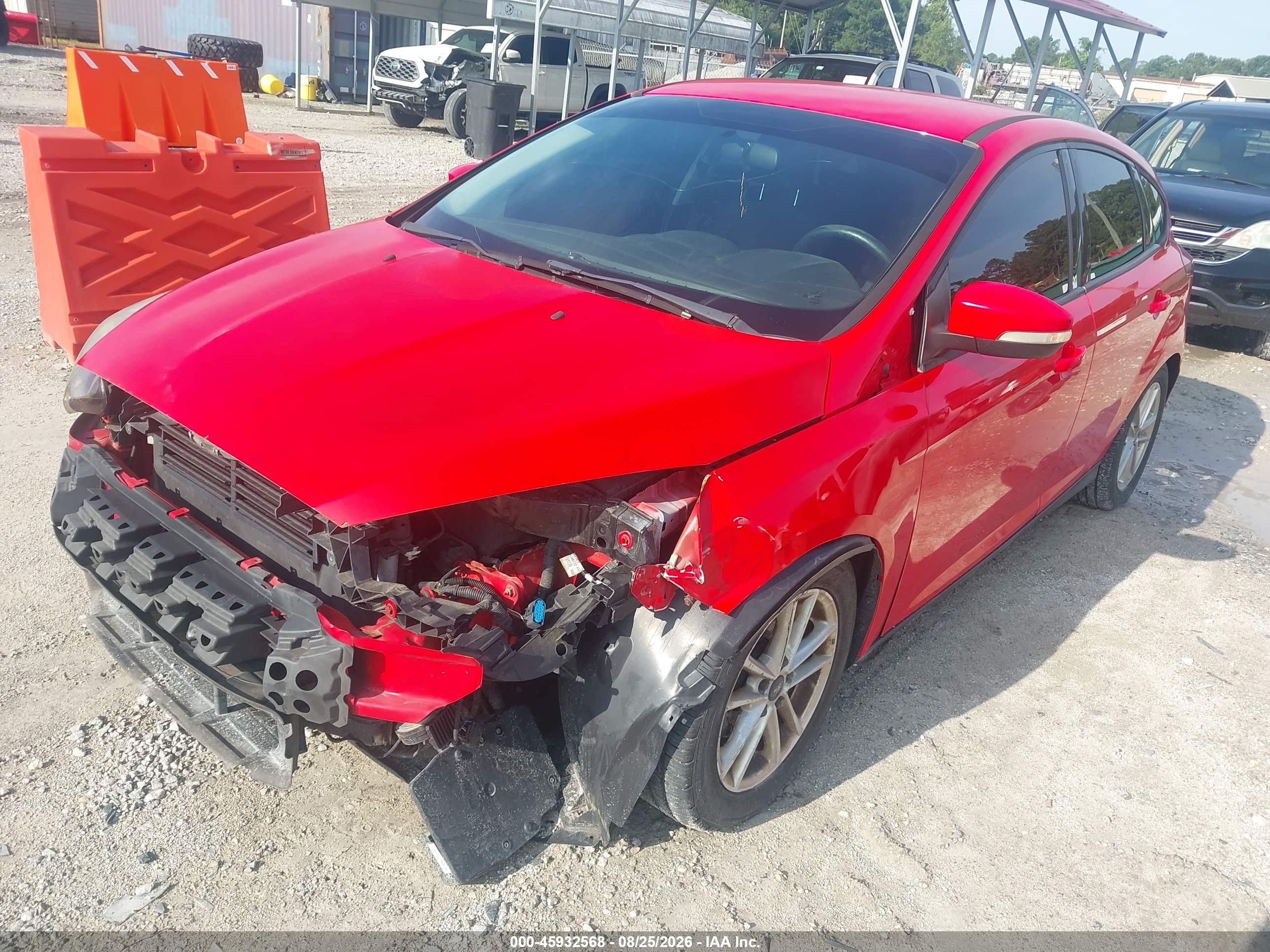 2016 Ford Focus Se Red vin: 1FADP3K28GL347765