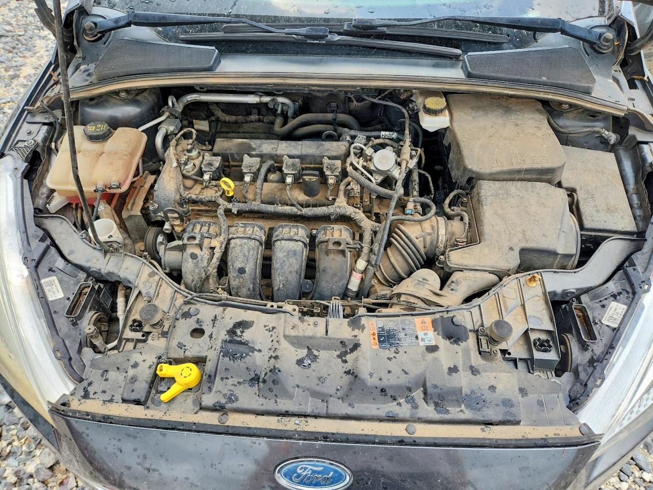 2018 Ford Focus Se Gray vin: 1FADP3K28JL259919