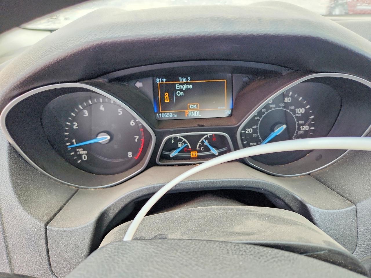2018 Ford Focus Se Gray vin: 1FADP3K28JL259919