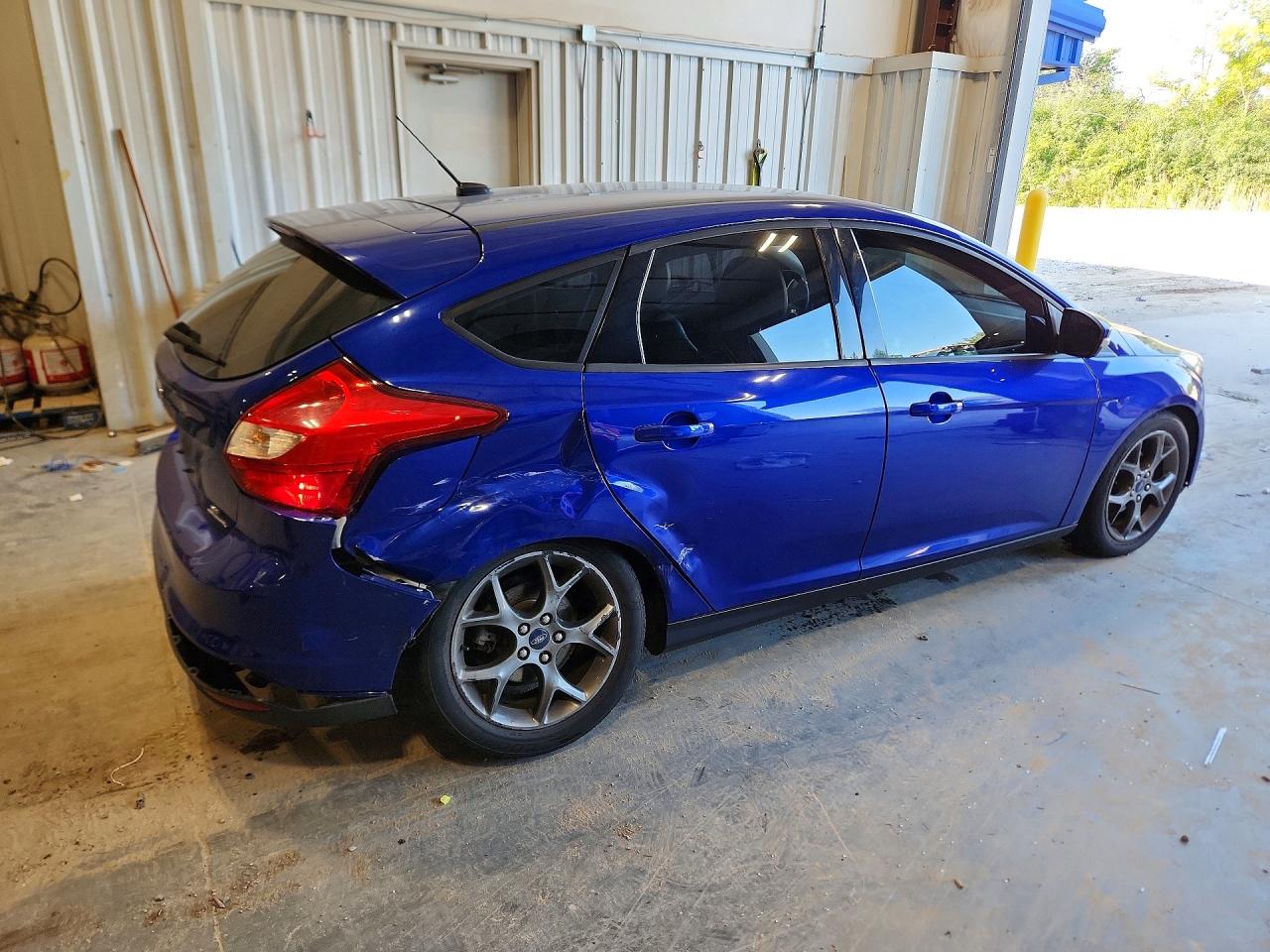 2013 Ford Focus Se Синий vin: 1FADP3K29DL145755