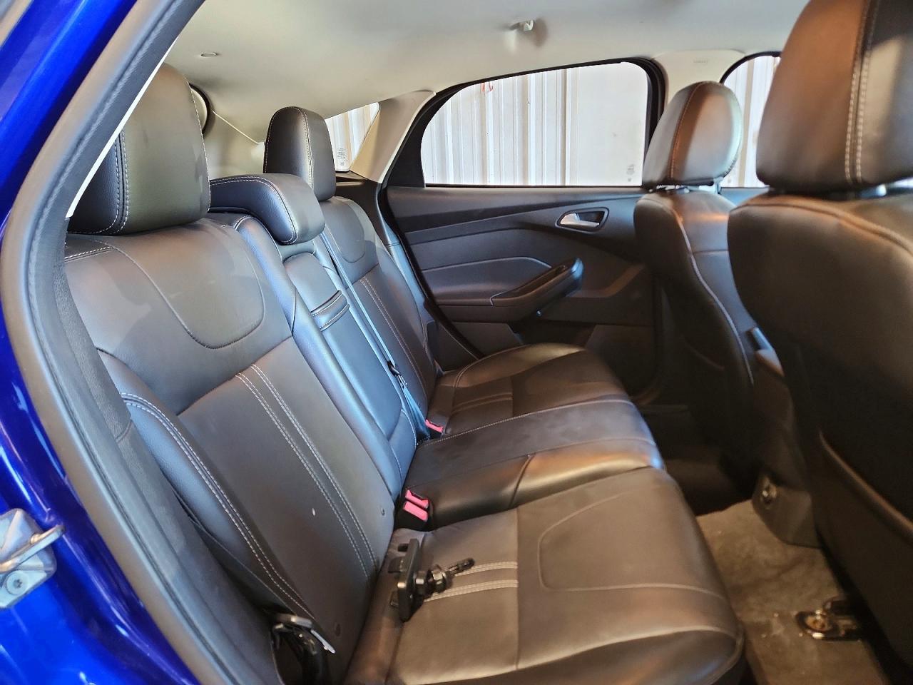 2013 Ford Focus Se Синий vin: 1FADP3K29DL145755