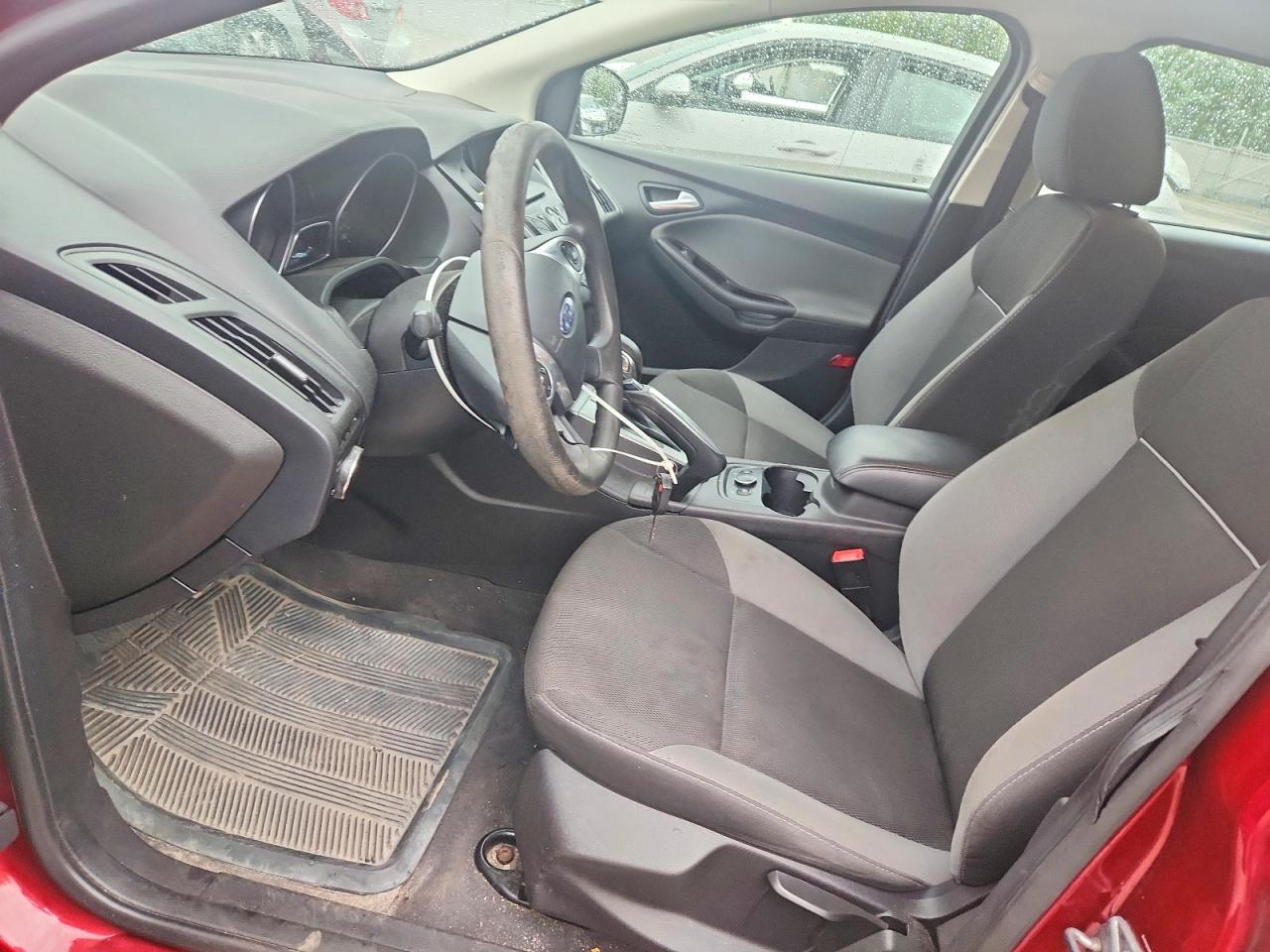 2013 Ford Focus Se Red vin: 1FADP3K29DL146923