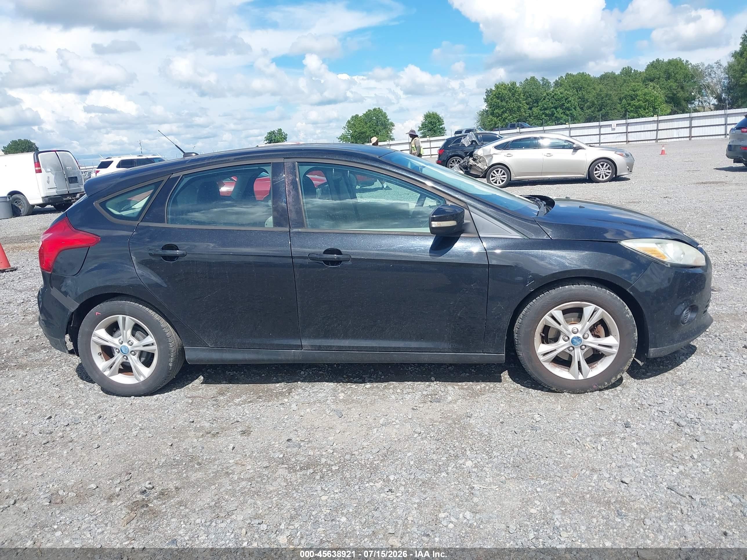 2013 Ford Focus Se Черный vin: 1FADP3K29DL183924
