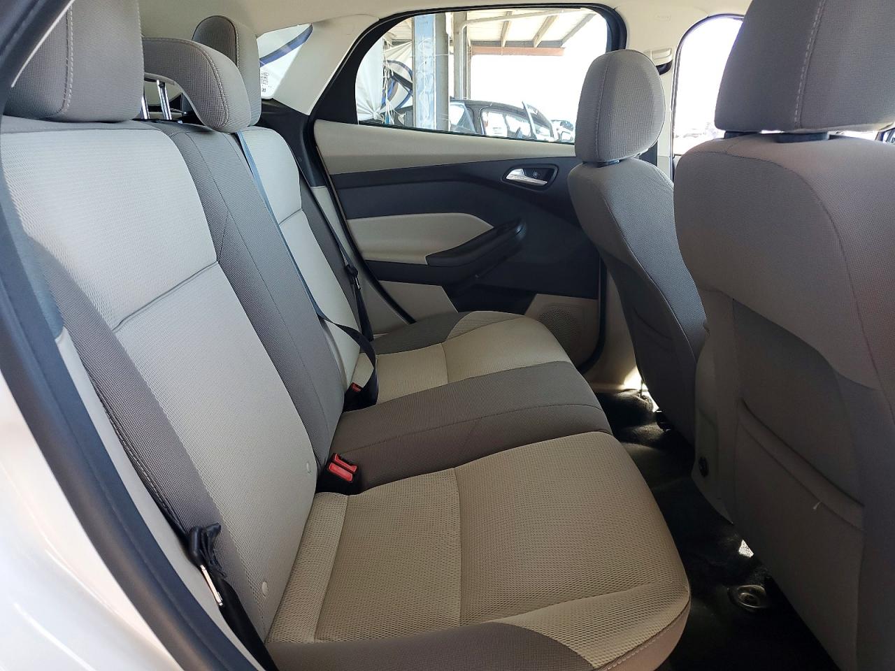2013 Ford Focus Se White vin: 1FADP3K29DL190503