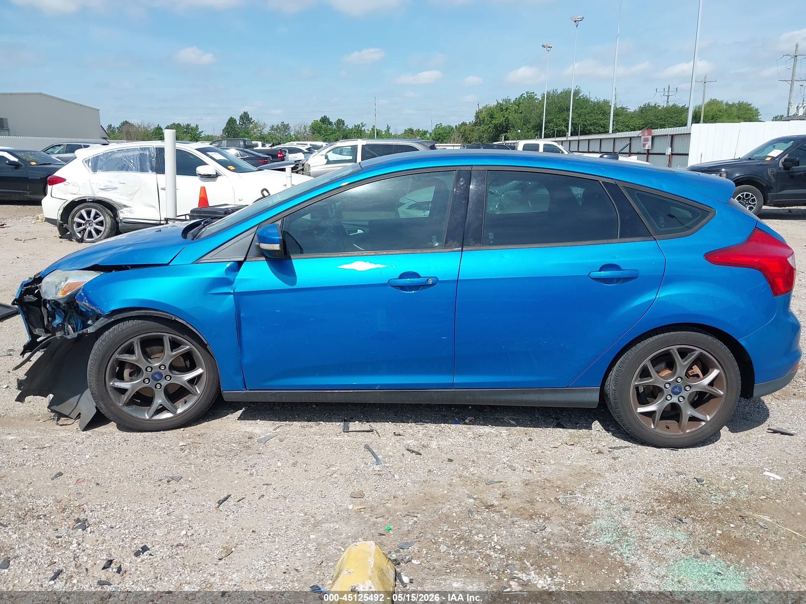 2013 Ford Focus Se Blue vin: 1FADP3K29DL233432