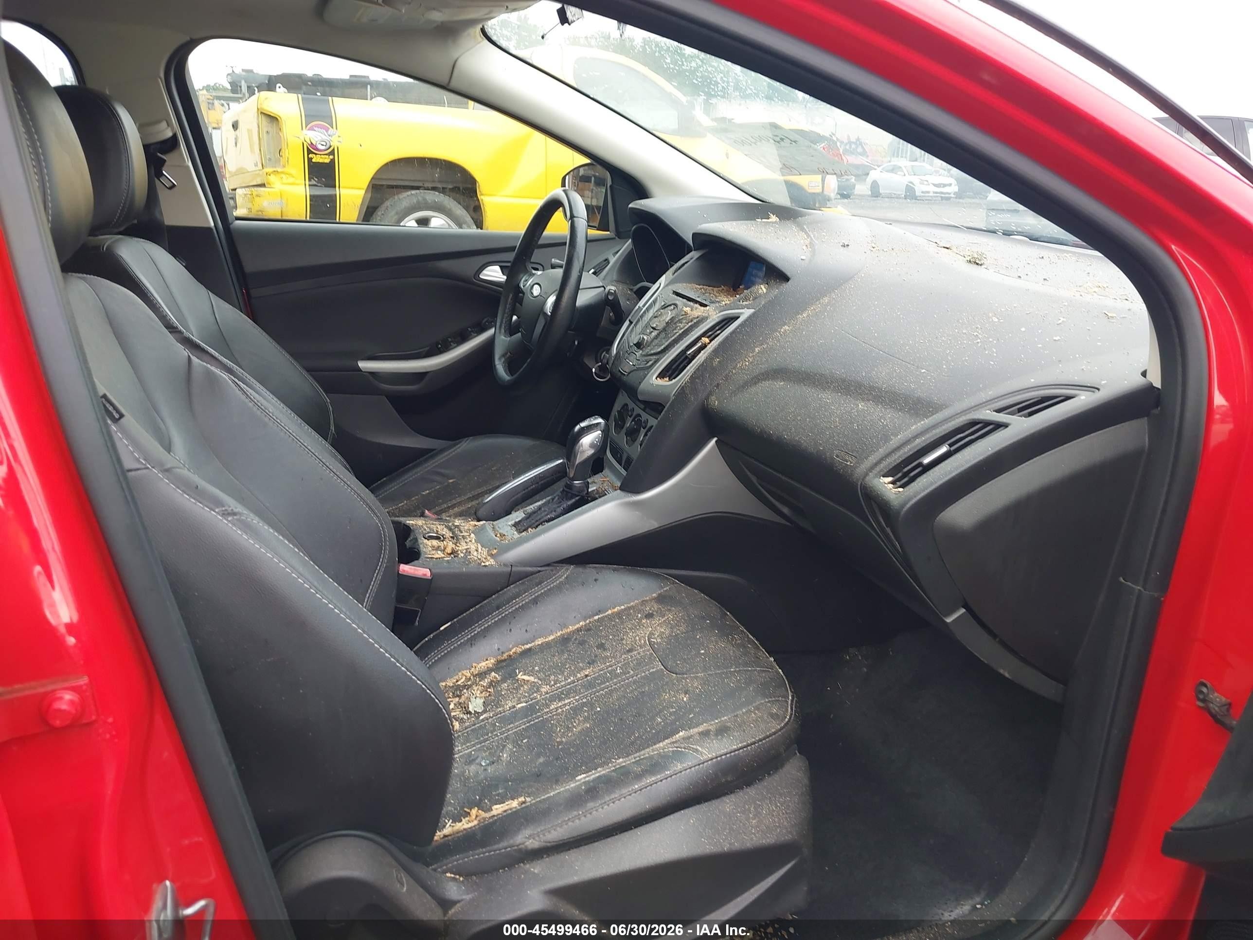 2013 Ford Focus Se Red vin: 1FADP3K29DL283585