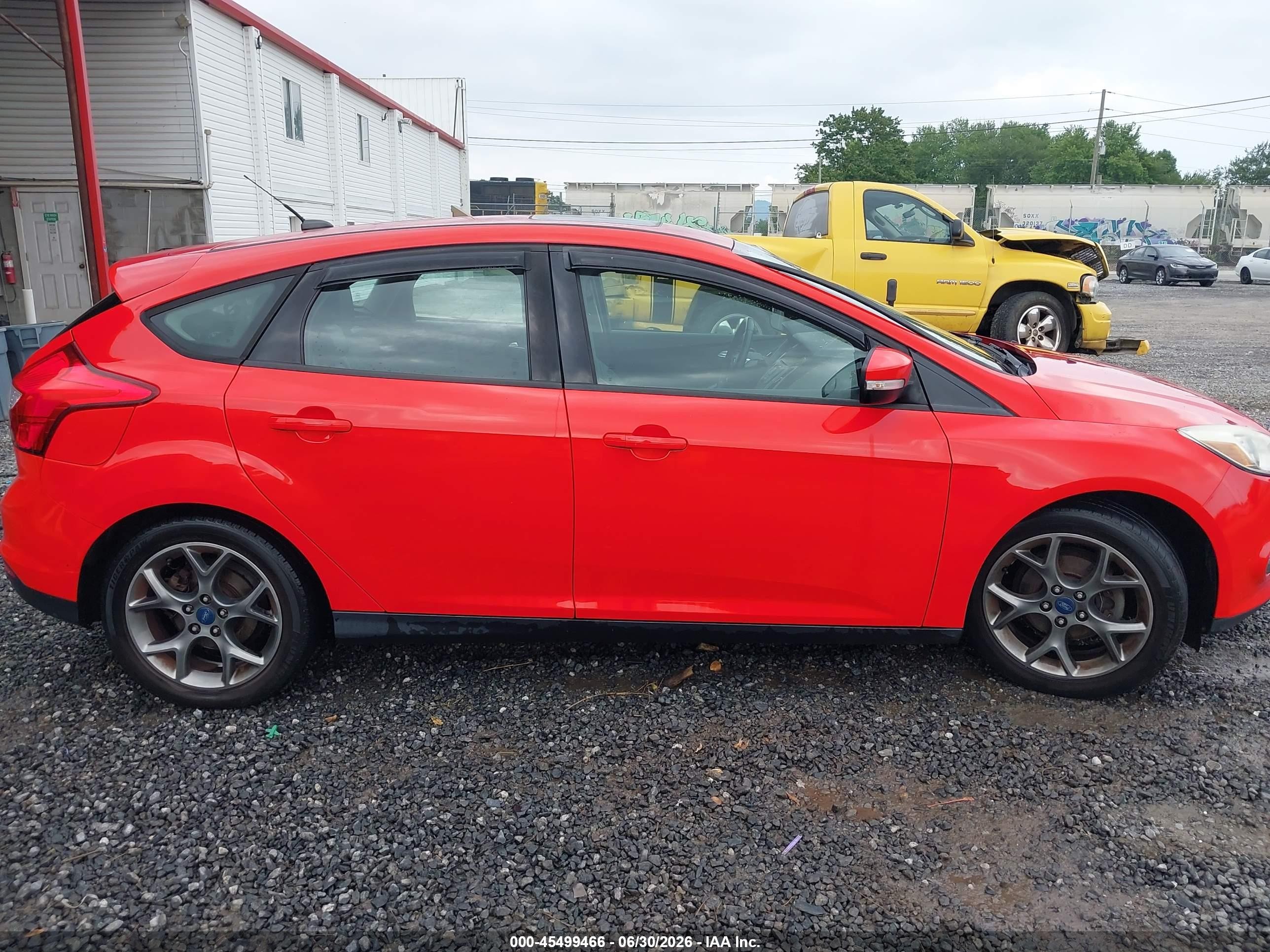 2013 Ford Focus Se Red vin: 1FADP3K29DL283585