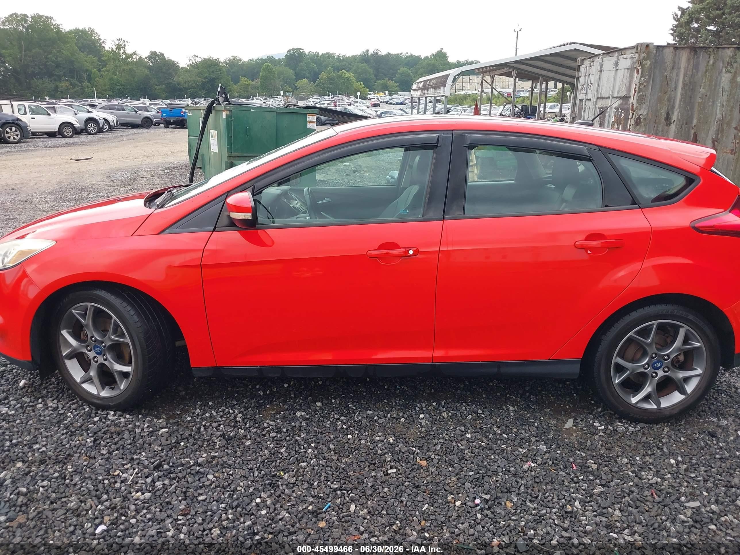 2013 Ford Focus Se Red vin: 1FADP3K29DL283585