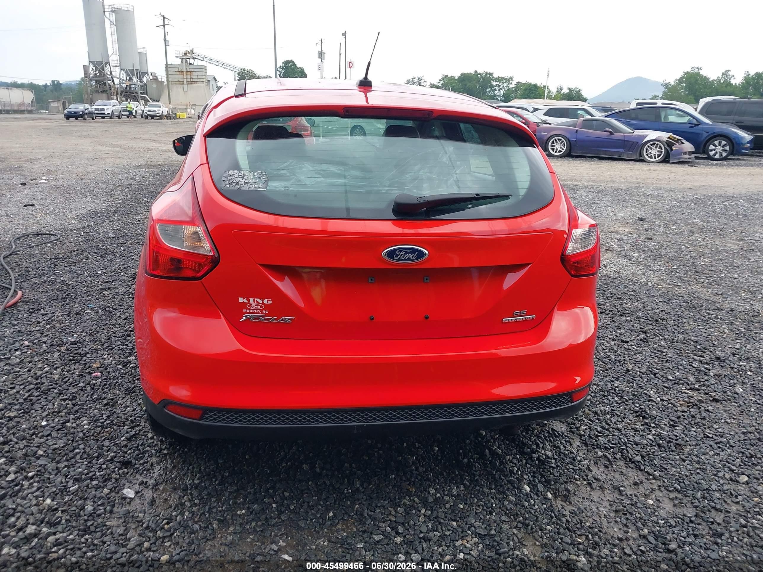 2013 Ford Focus Se Red vin: 1FADP3K29DL283585