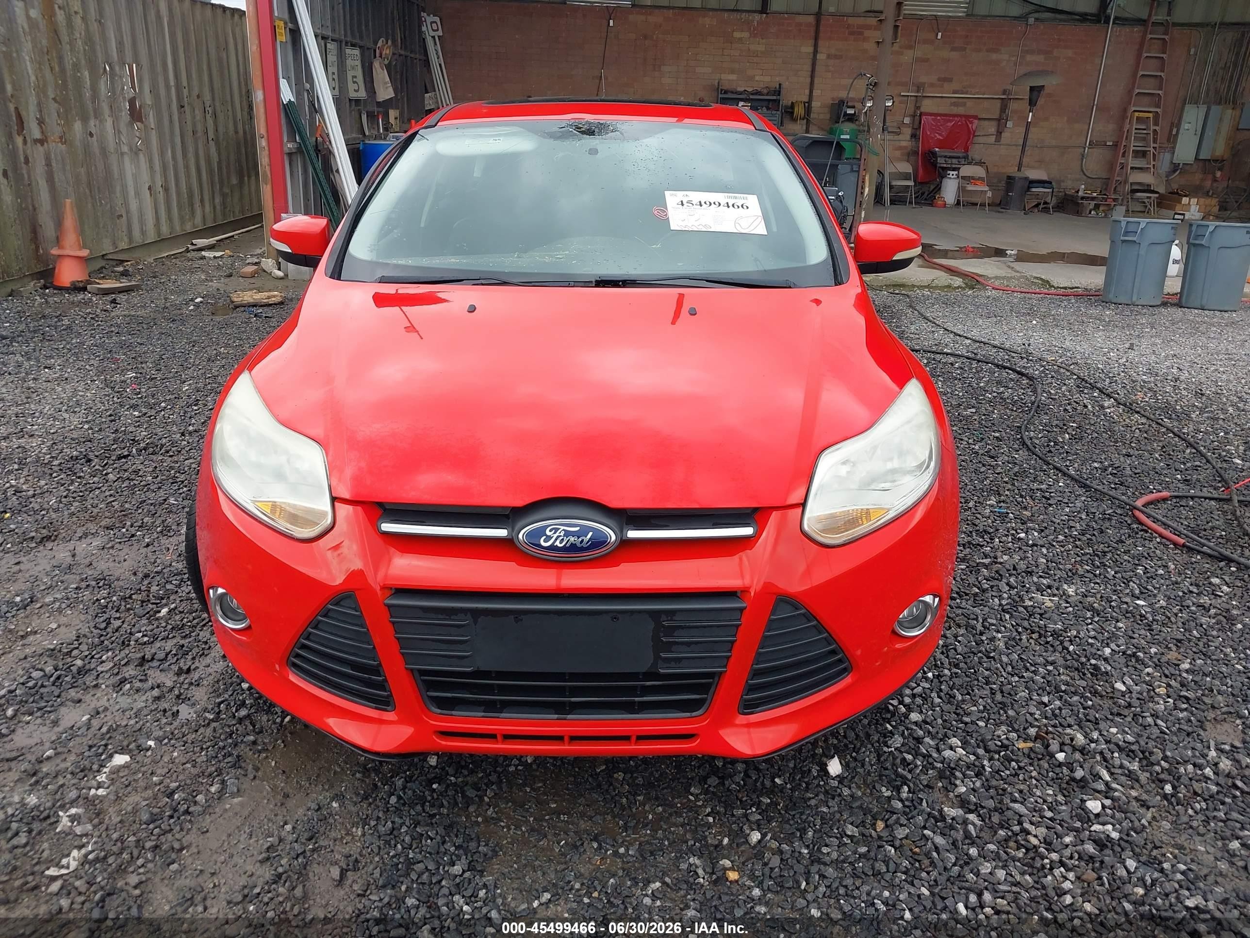 2013 Ford Focus Se Red vin: 1FADP3K29DL283585
