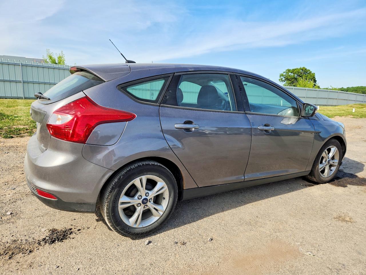 2013 Ford Focus Se Серый vin: 1FADP3K29DL306153