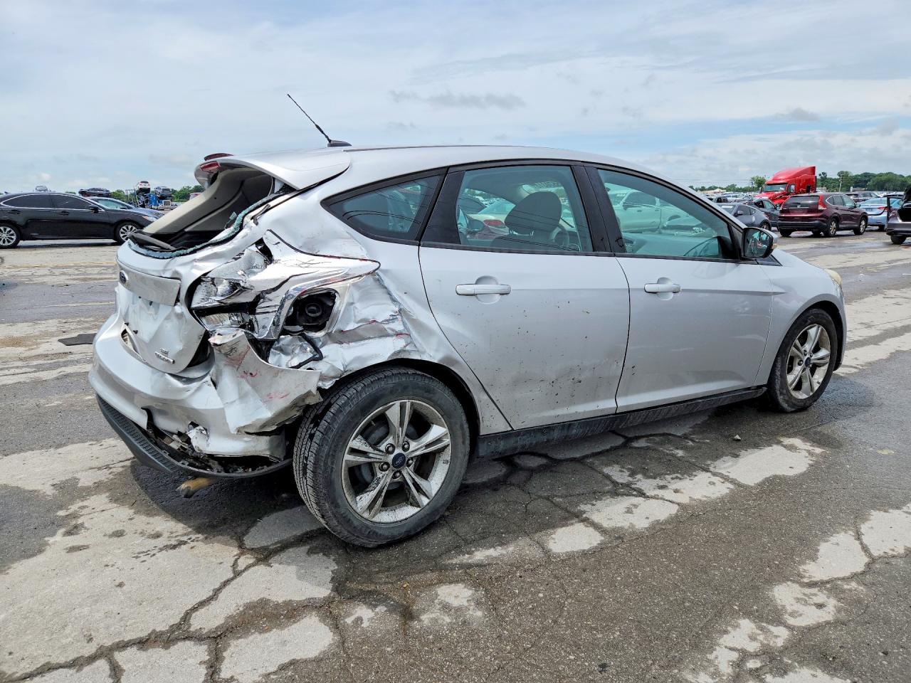 2013 Ford Focus Se Silver vin: 1FADP3K29DL321221