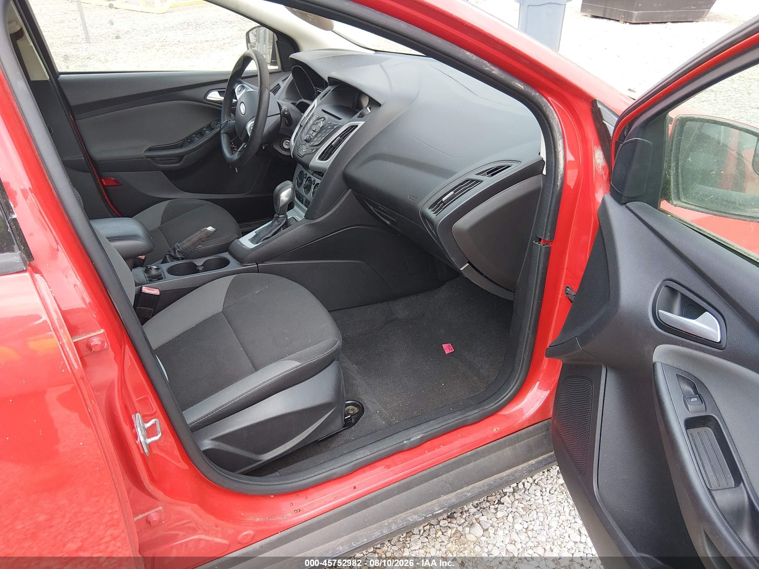 2013 Ford Focus Se Red vin: 1FADP3K29DL375408