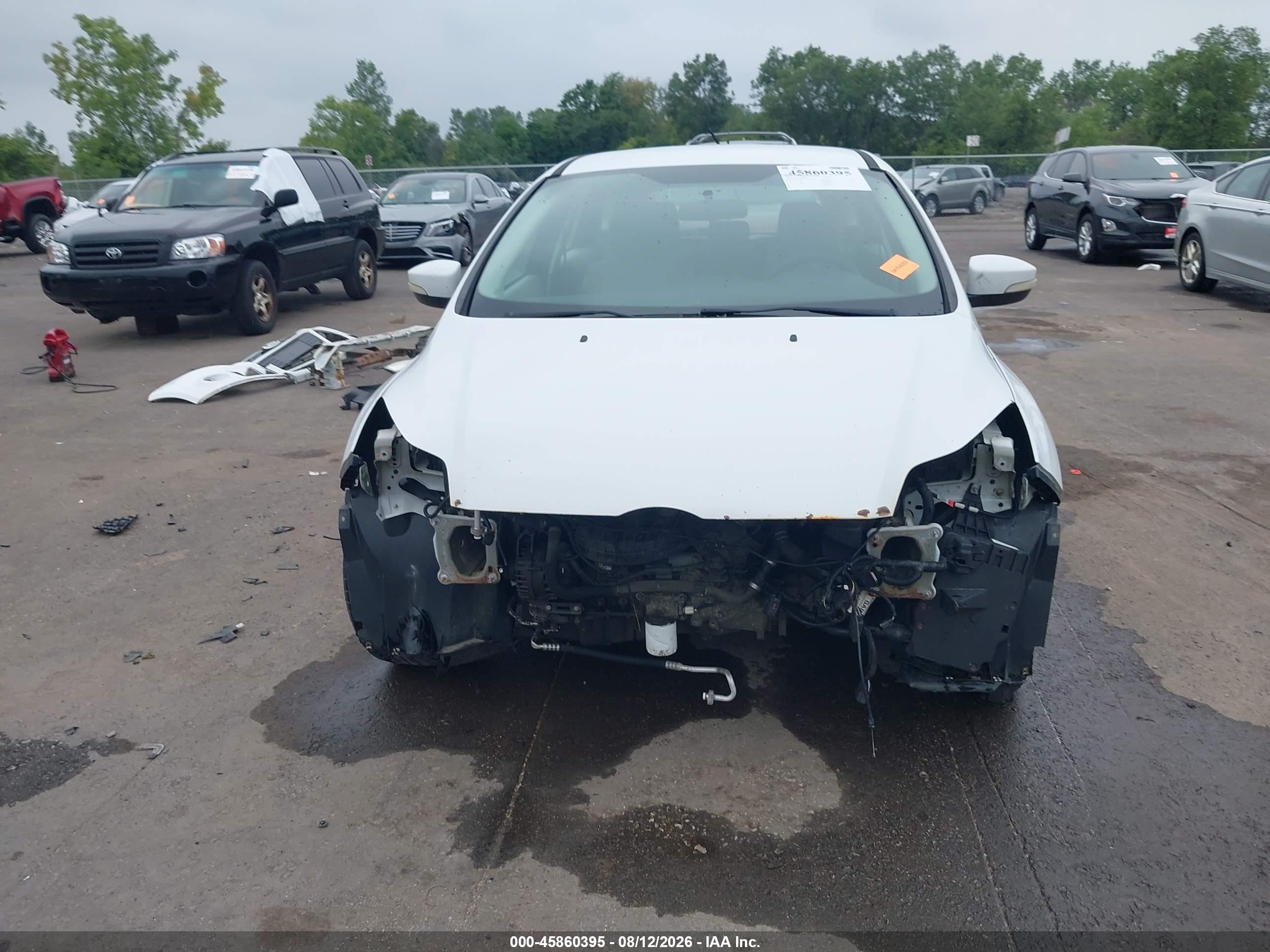 2014 Ford Focus Se White vin: 1FADP3K29EL118685