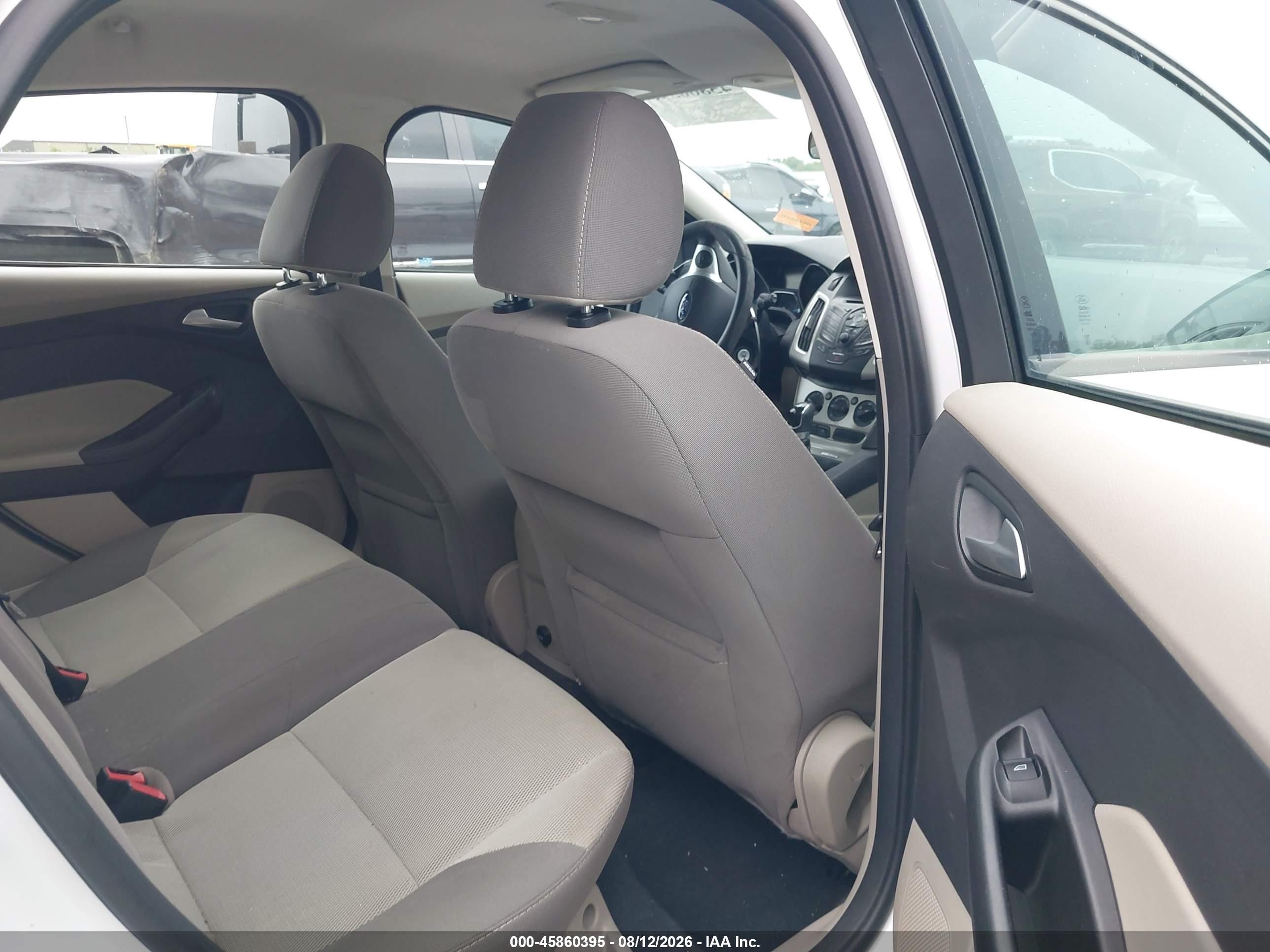 2014 Ford Focus Se White vin: 1FADP3K29EL118685