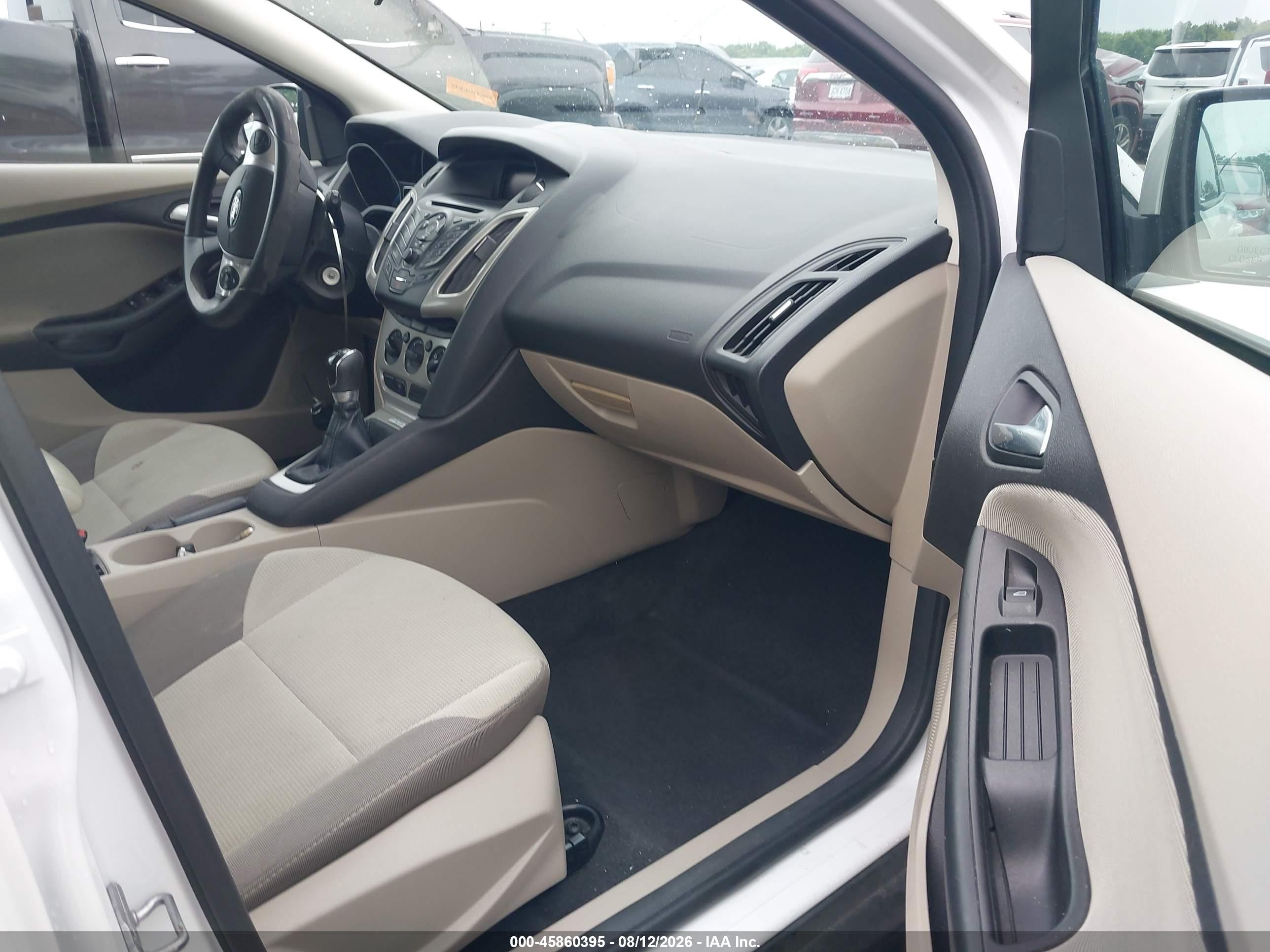 2014 Ford Focus Se White vin: 1FADP3K29EL118685