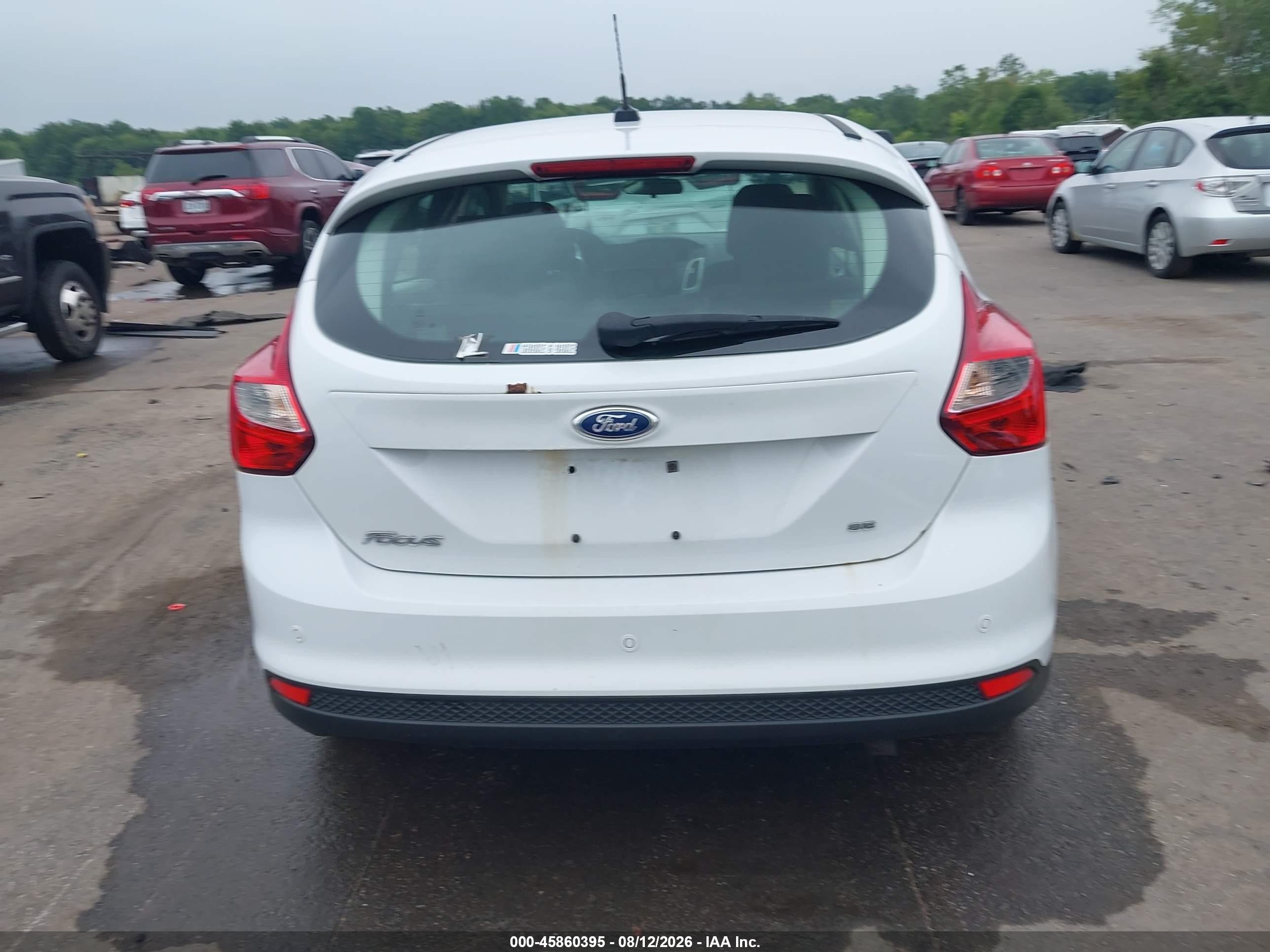 2014 Ford Focus Se White vin: 1FADP3K29EL118685