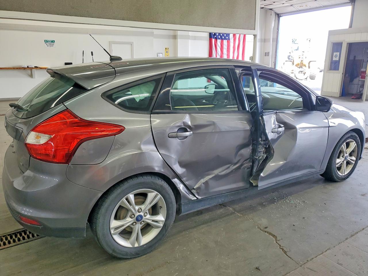 2014 Ford Focus Se Gray vin: 1FADP3K29EL132618