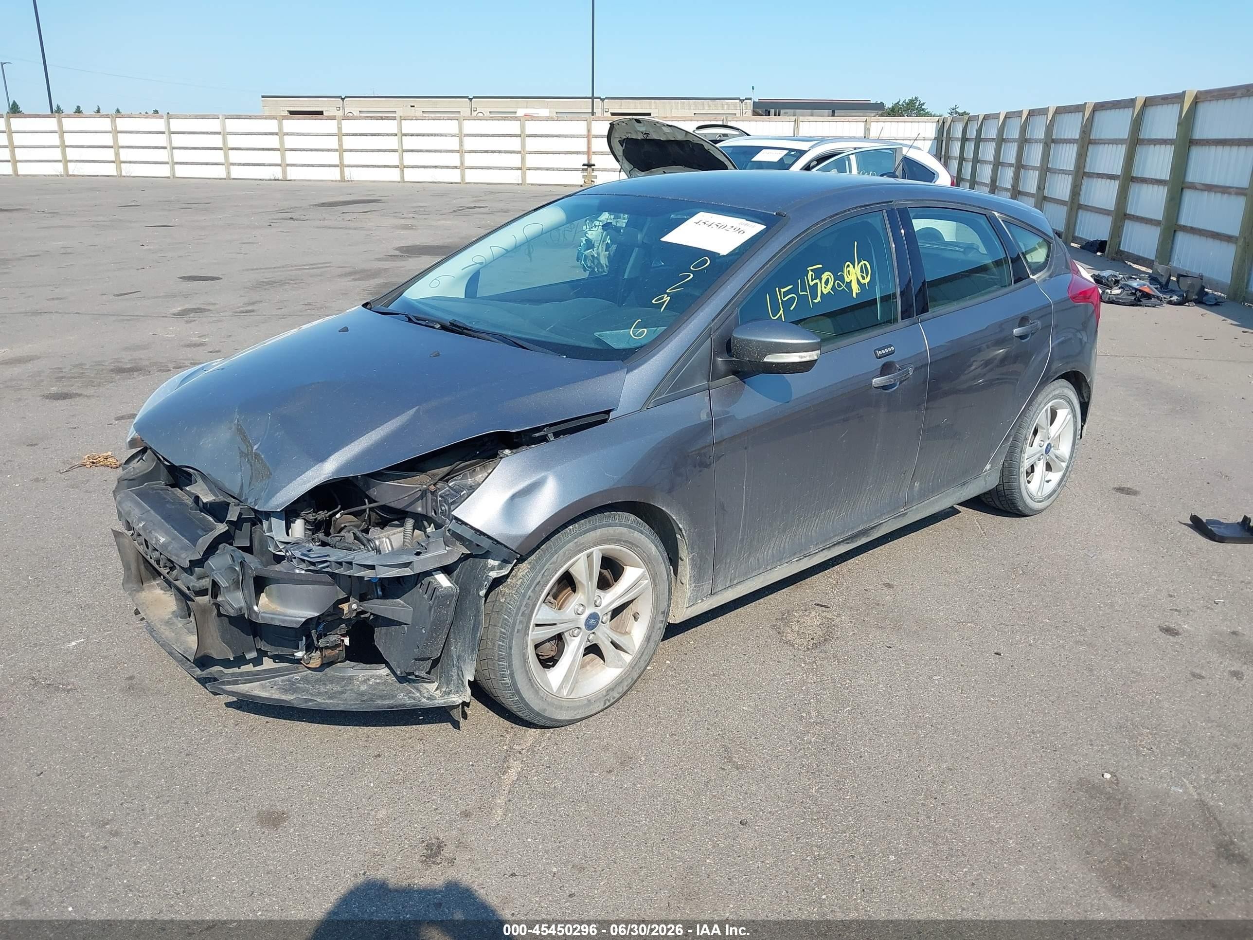 2014 Ford Focus Se Gray vin: 1FADP3K29EL138600