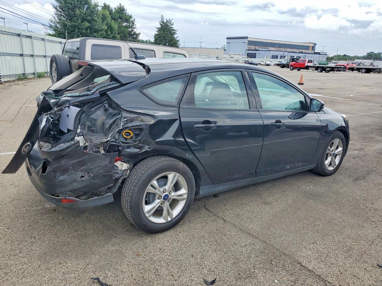 2014 Ford Focus Se Черный vin: 1FADP3K29EL182323