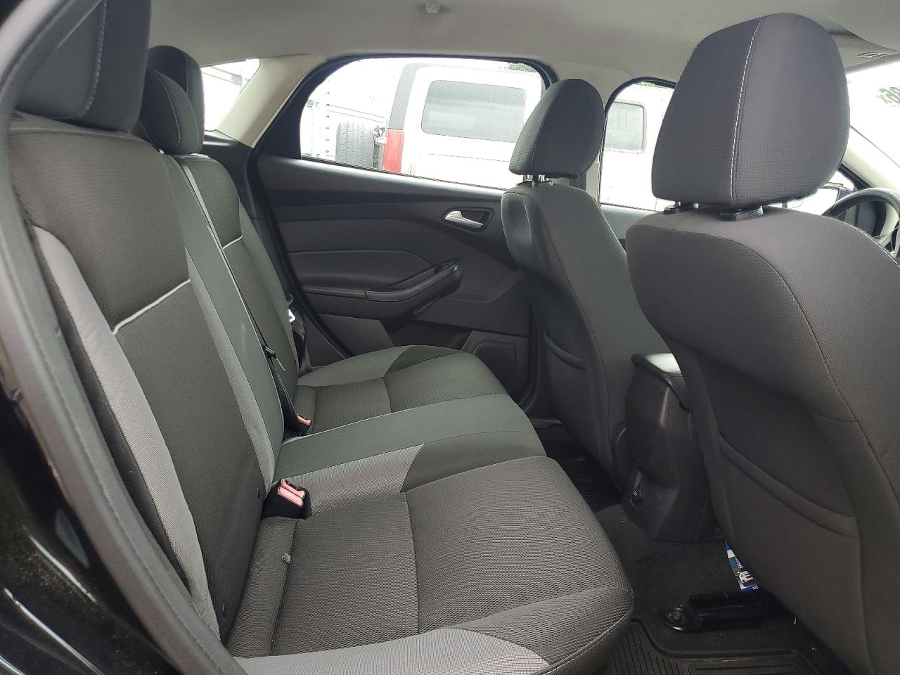 2014 Ford Focus Se Черный vin: 1FADP3K29EL182323