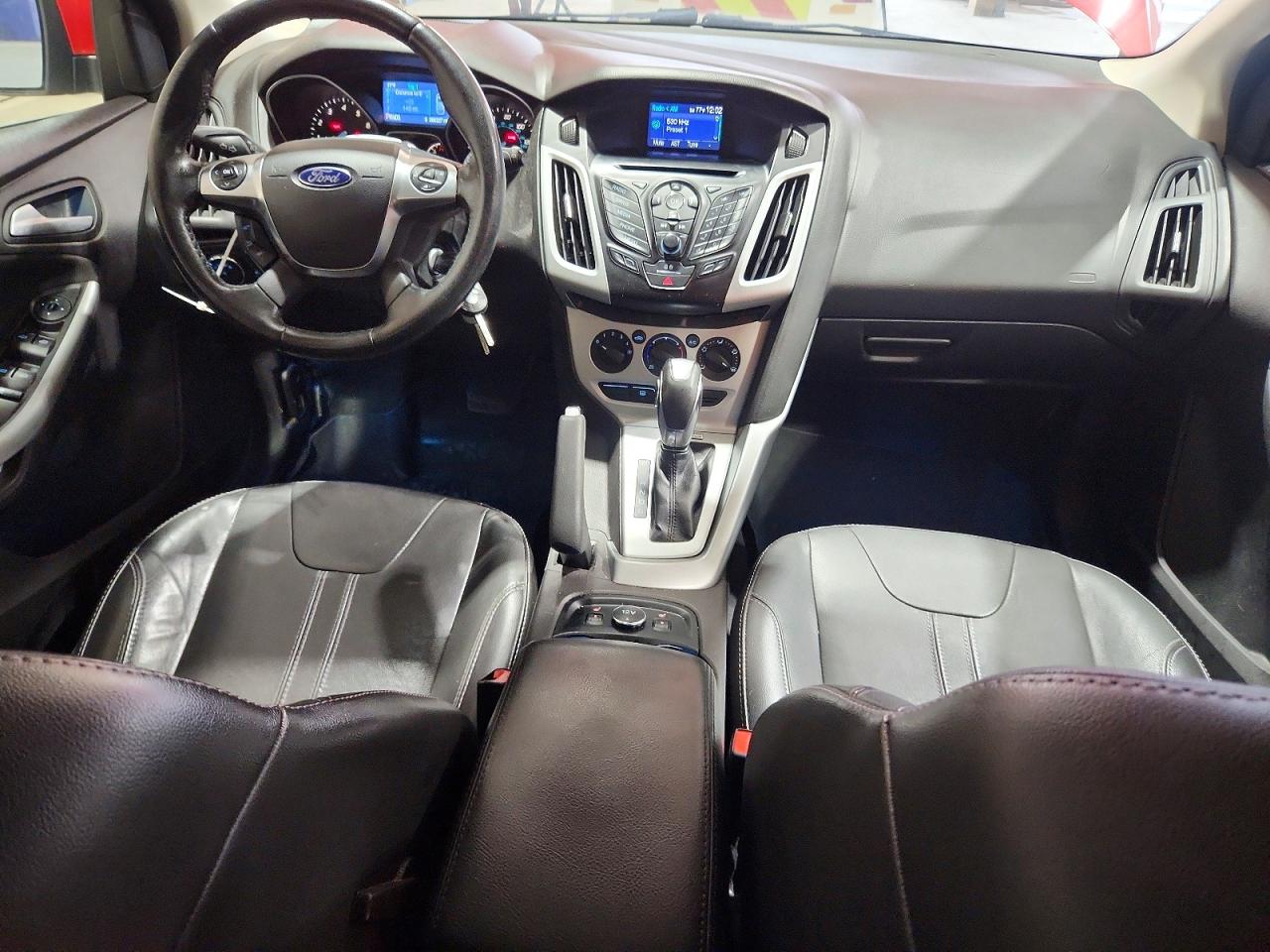 2014 Ford Focus Se Red vin: 1FADP3K29EL194181
