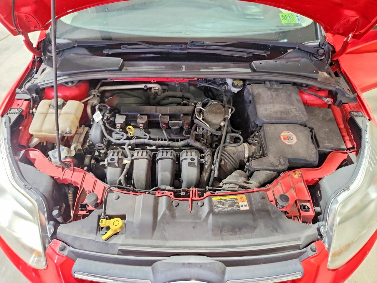 2014 Ford Focus Se Red vin: 1FADP3K29EL194181