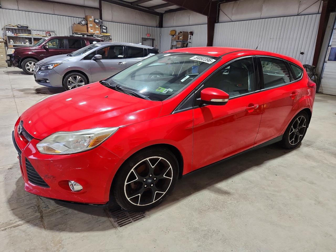 2014 Ford Focus Se Red vin: 1FADP3K29EL194181