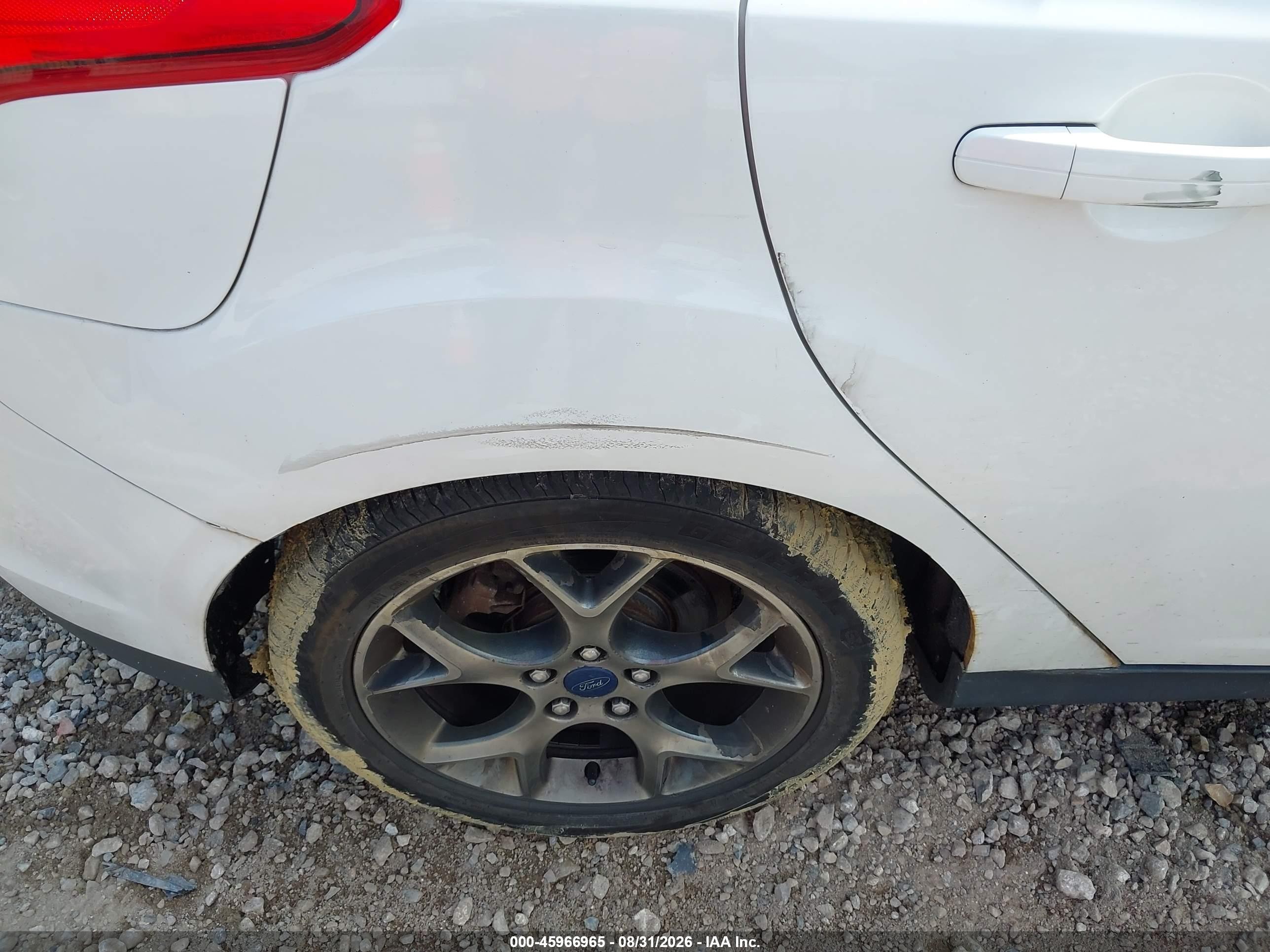 2014 Ford Focus Se White vin: 1FADP3K29EL226515