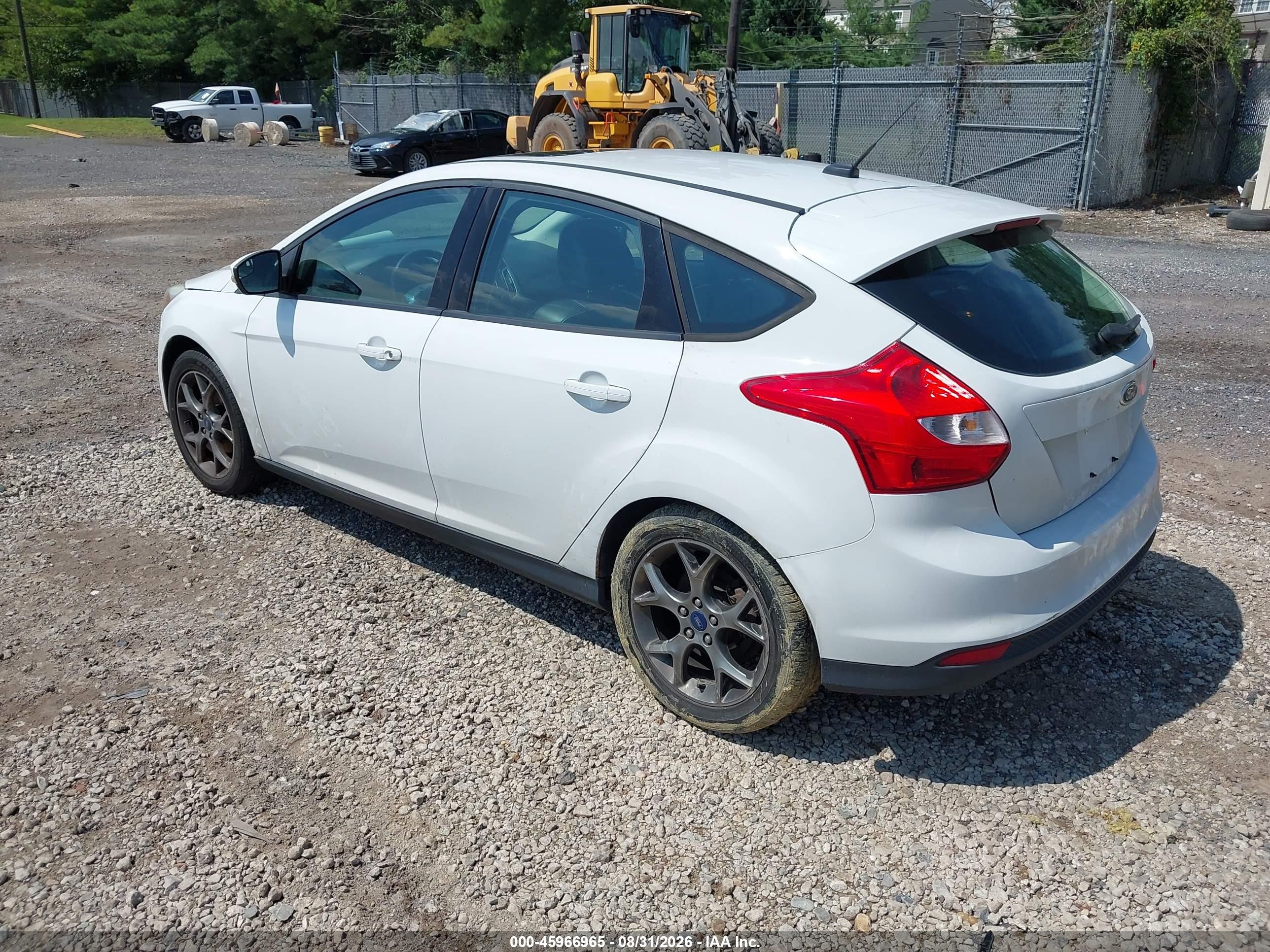 2014 Ford Focus Se White vin: 1FADP3K29EL226515