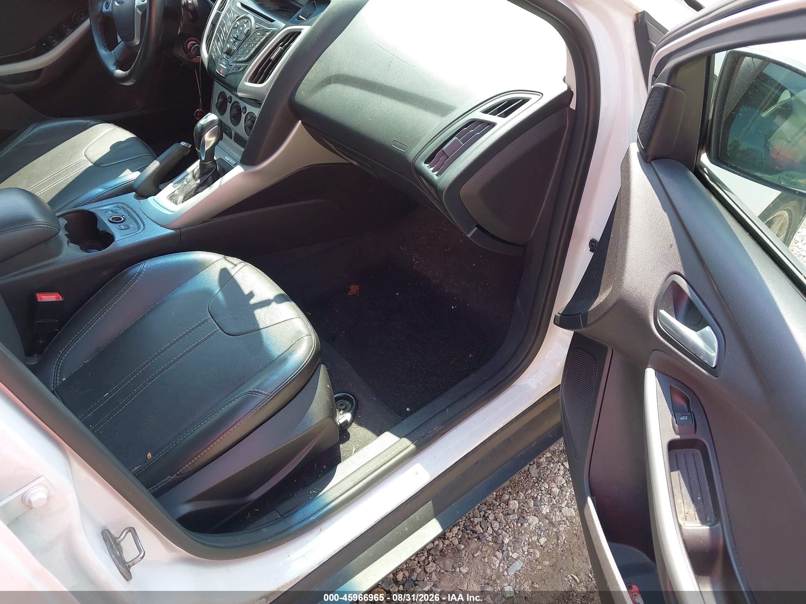 2014 Ford Focus Se White vin: 1FADP3K29EL226515