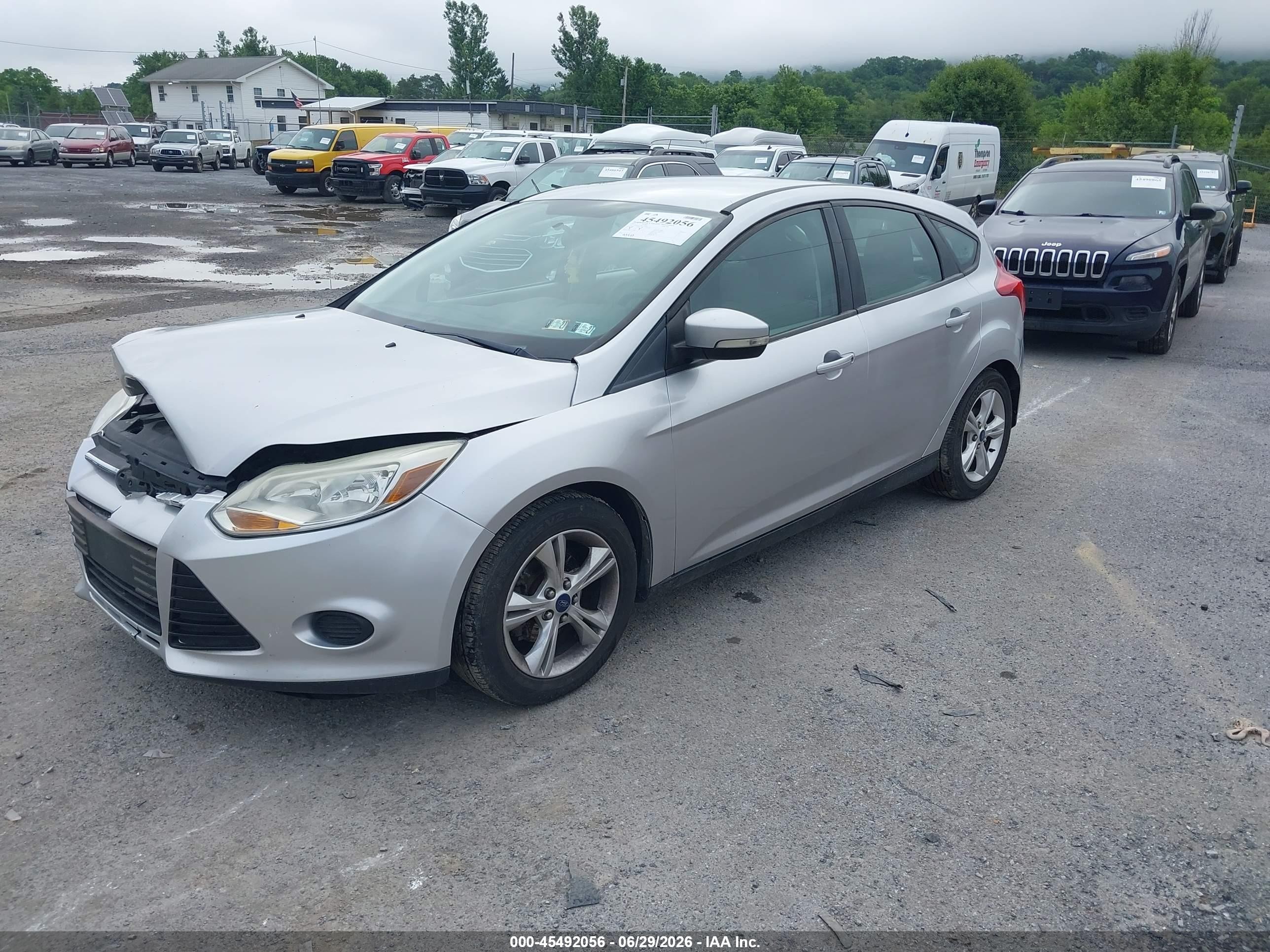 2014 Ford Focus Se Silver vin: 1FADP3K29EL227888