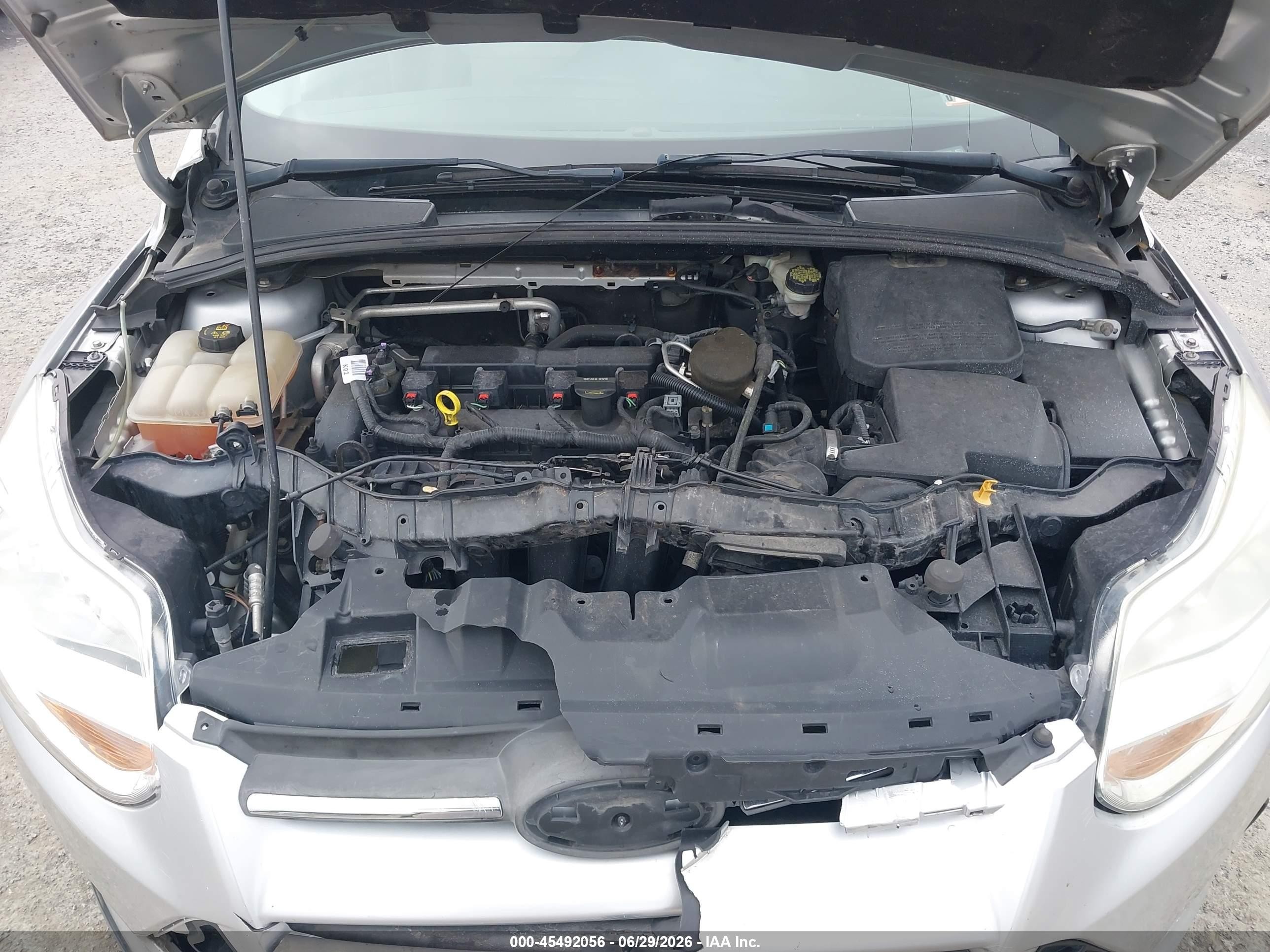2014 Ford Focus Se Silver vin: 1FADP3K29EL227888