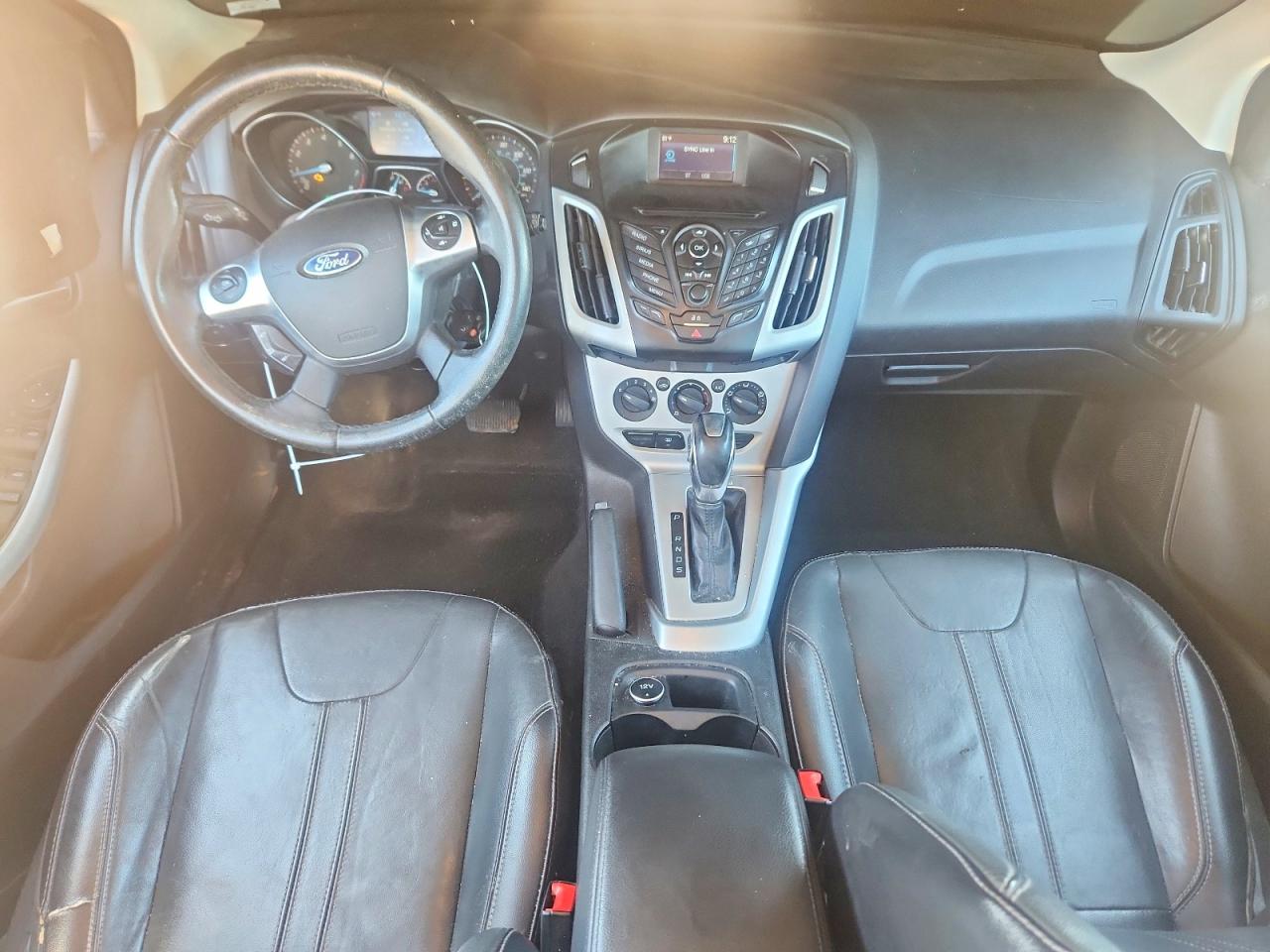 2014 Ford Focus Se Red vin: 1FADP3K29EL276198