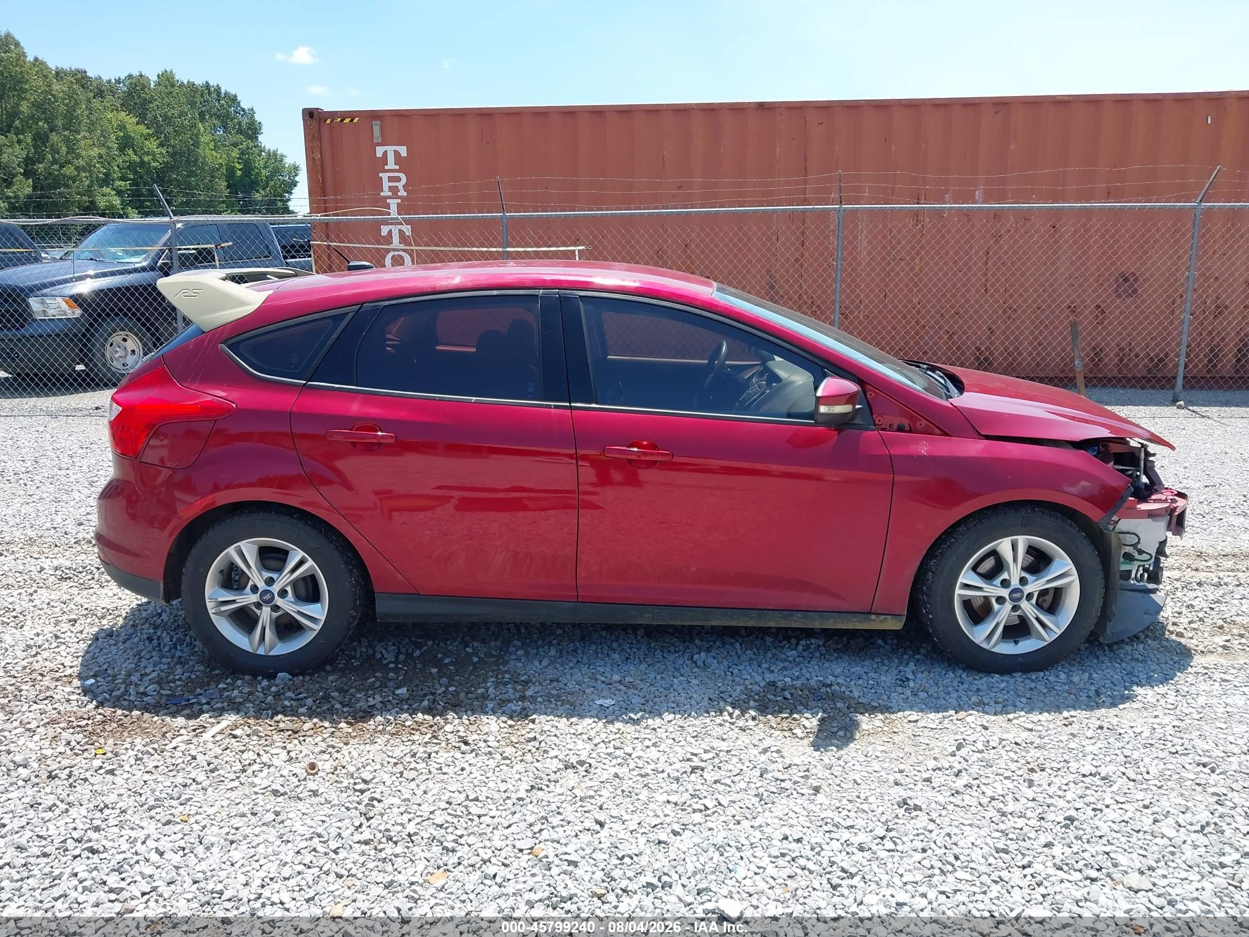 2014 Ford Focus Se Темно-бордовый vin: 1FADP3K29EL280669