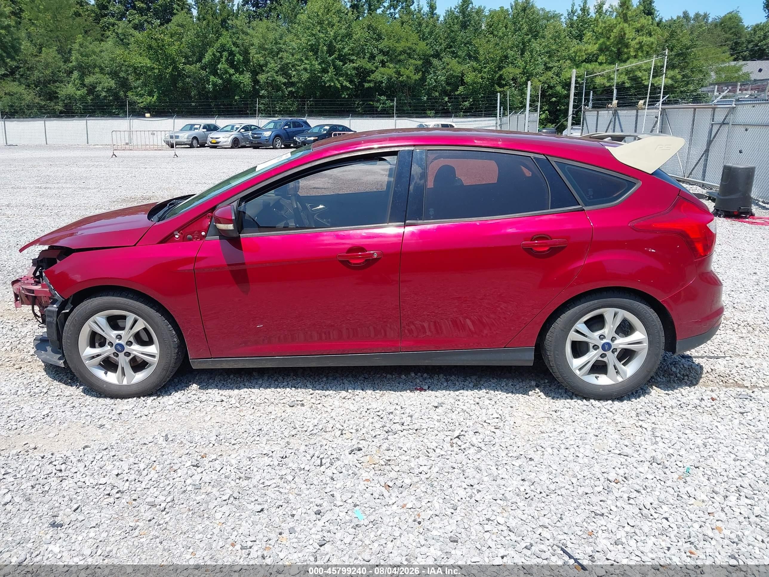 2014 Ford Focus Se Темно-бордовый vin: 1FADP3K29EL280669